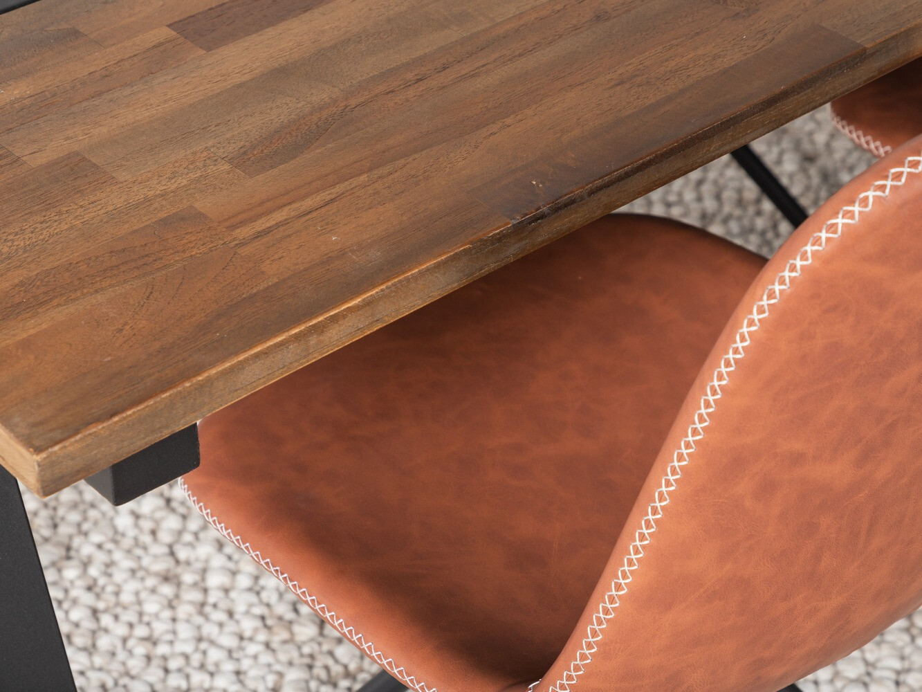 Ēdamistabas komplekts Dallas 1938 (Melns + Brūns)