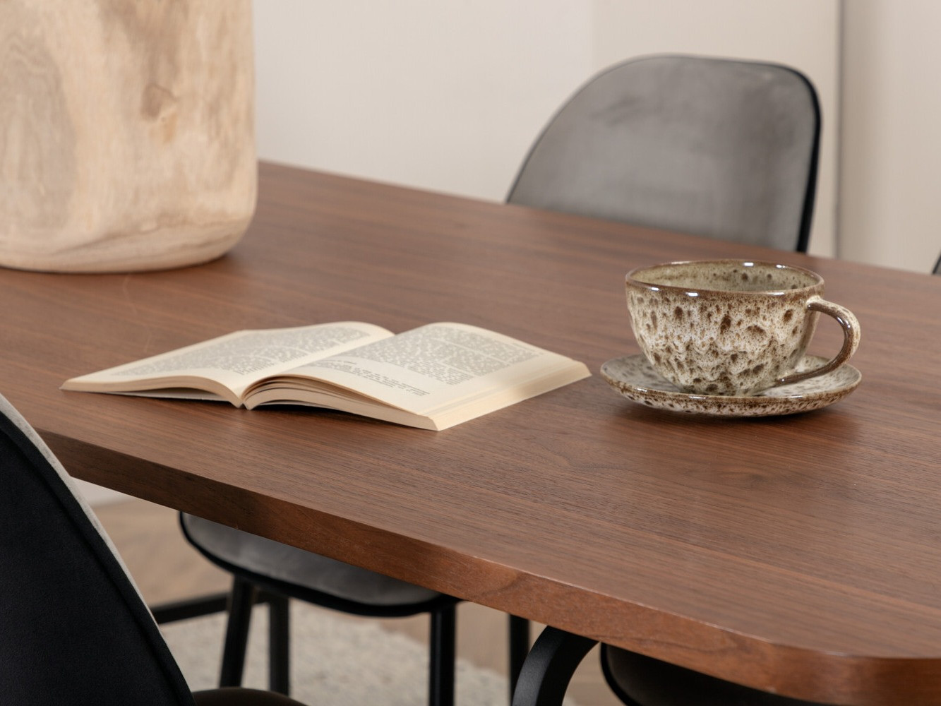 Ēdamistabas komplekts Dallas 2782 (Riekstkoks + Melns)