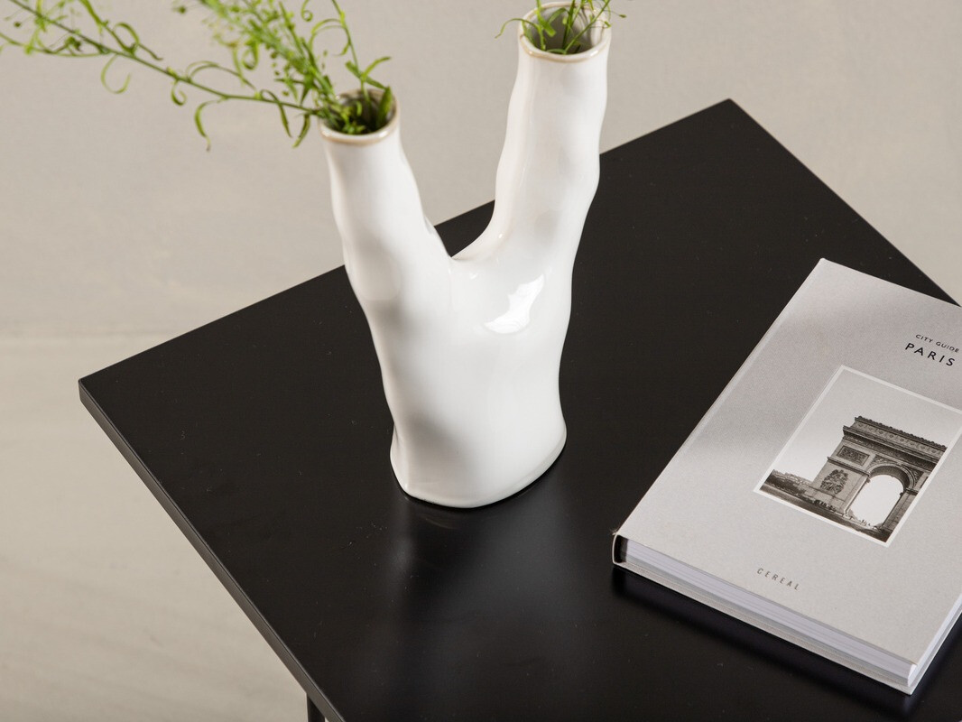 Žurnālu galdiņš Dallas 3225 (Melns)