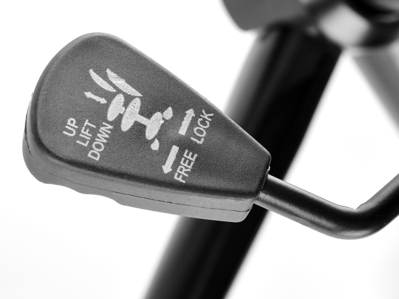 Офисный стул Houston 1490 (Чёрный + Орех)