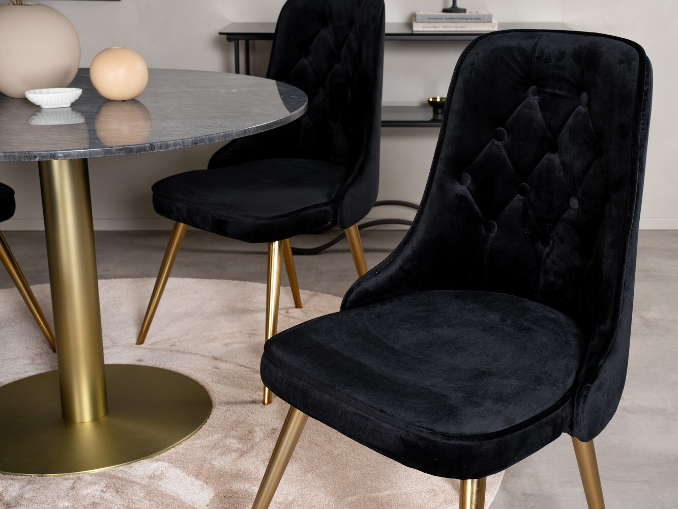 Ēdamistabas komplekts Dallas 370 (Melns + Zelta)