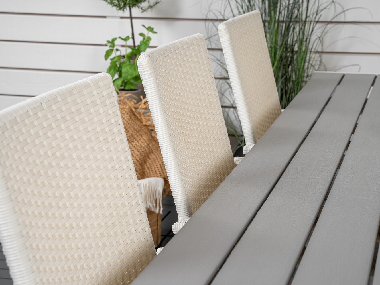 Galds un krēslu komplekts Dallas 2326