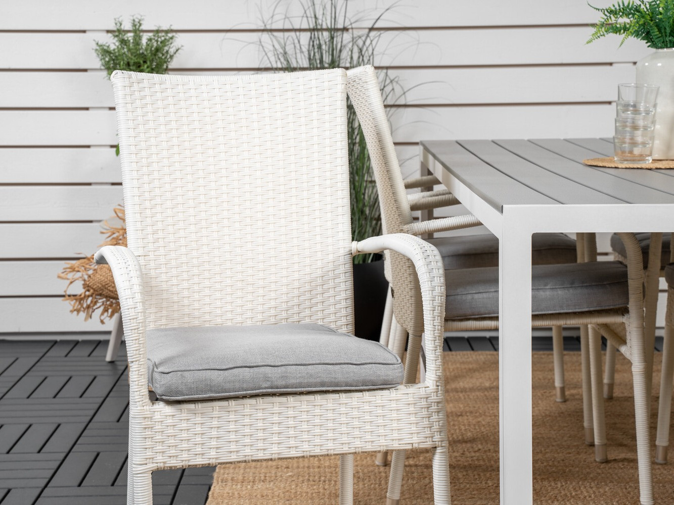 Galds un krēslu komplekts Dallas 2326