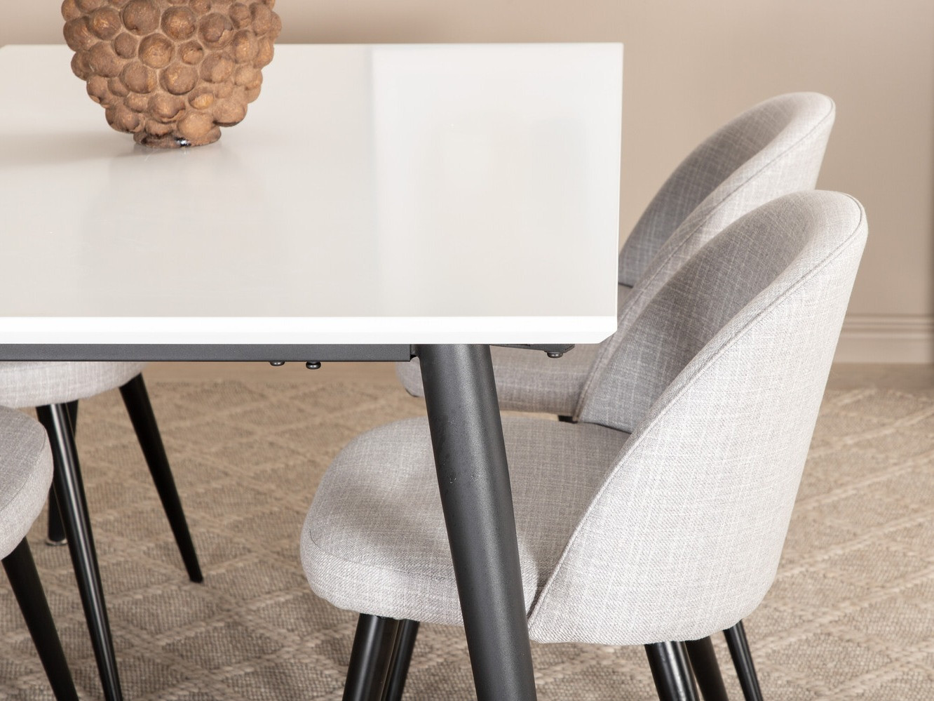 Ēdamistabas komplekts Dallas 2731 (Gaiši pelēks + Melns)