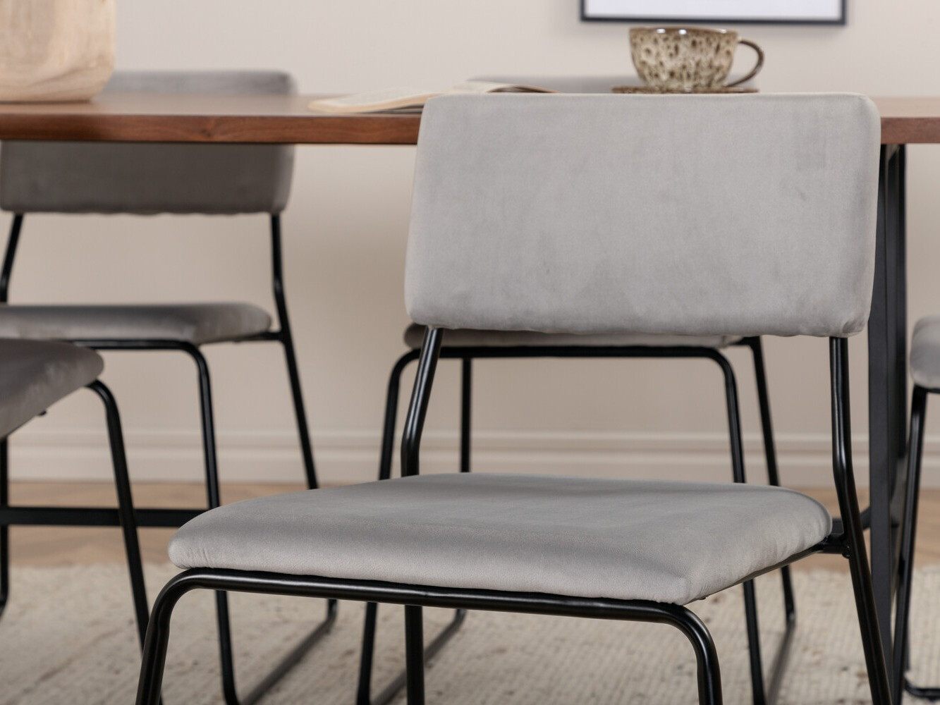 Ēdamistabas komplekts Dallas 2795 (Pelēks + Melns)