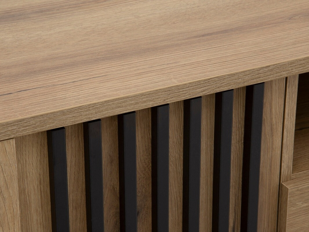 Kомод Dorvela 101