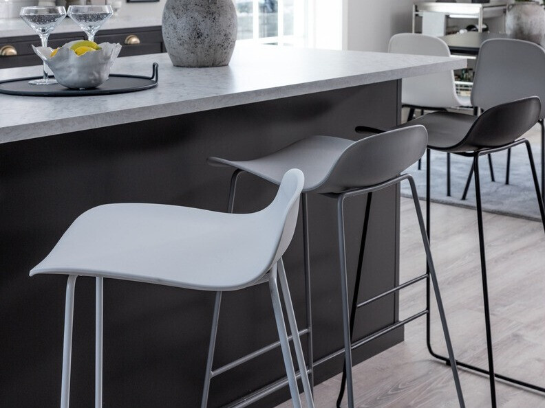 Bāra krēsls Dallas 107 (Pelēks)