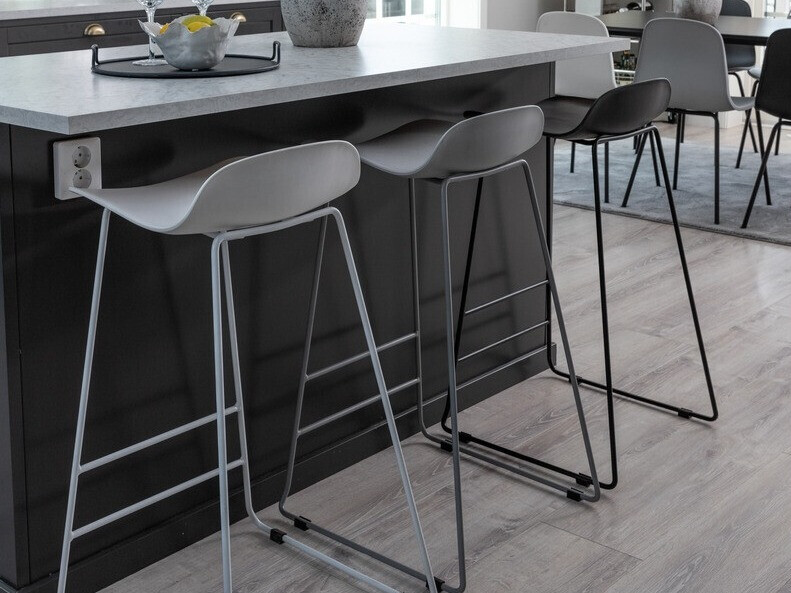 Bāra krēsls Dallas 107 (Pelēks)