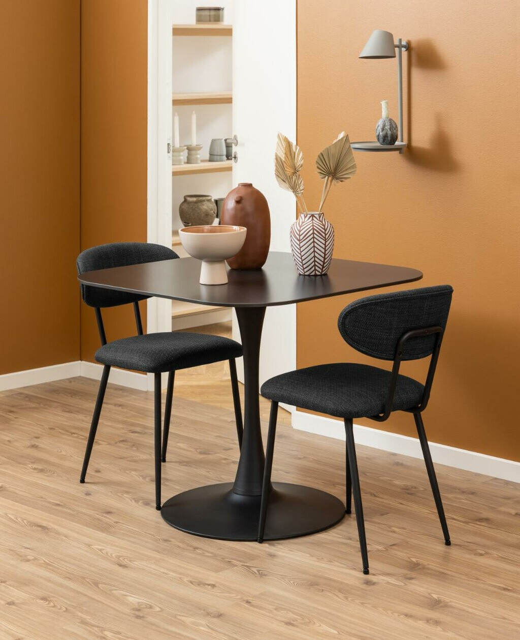 Galds Norsica 690 (Melns + Melnais marmors)