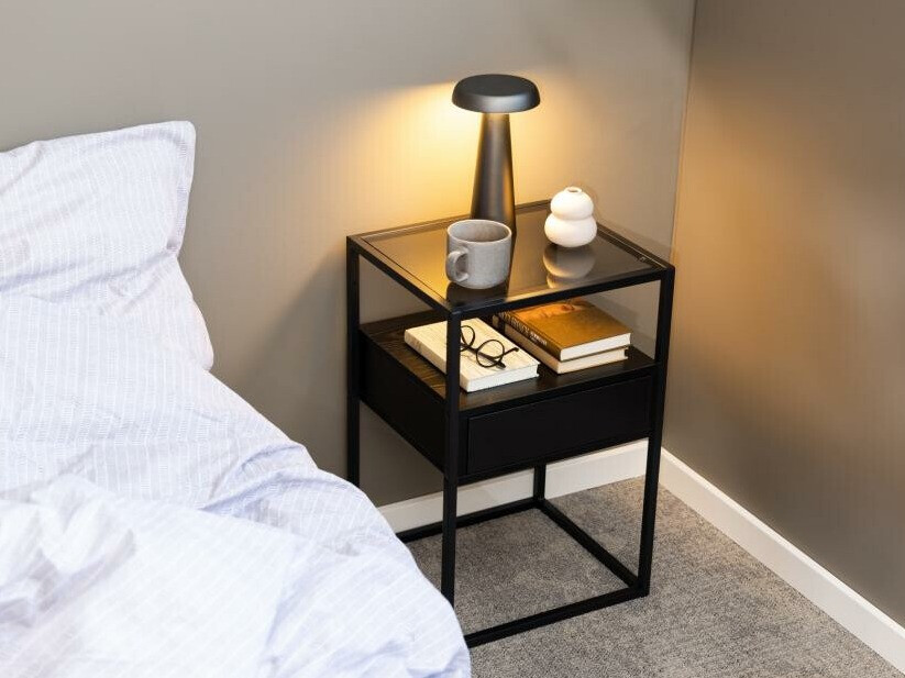 Прикроватная тумбочка Norsica 695 (Чёрный + Черный пепел)