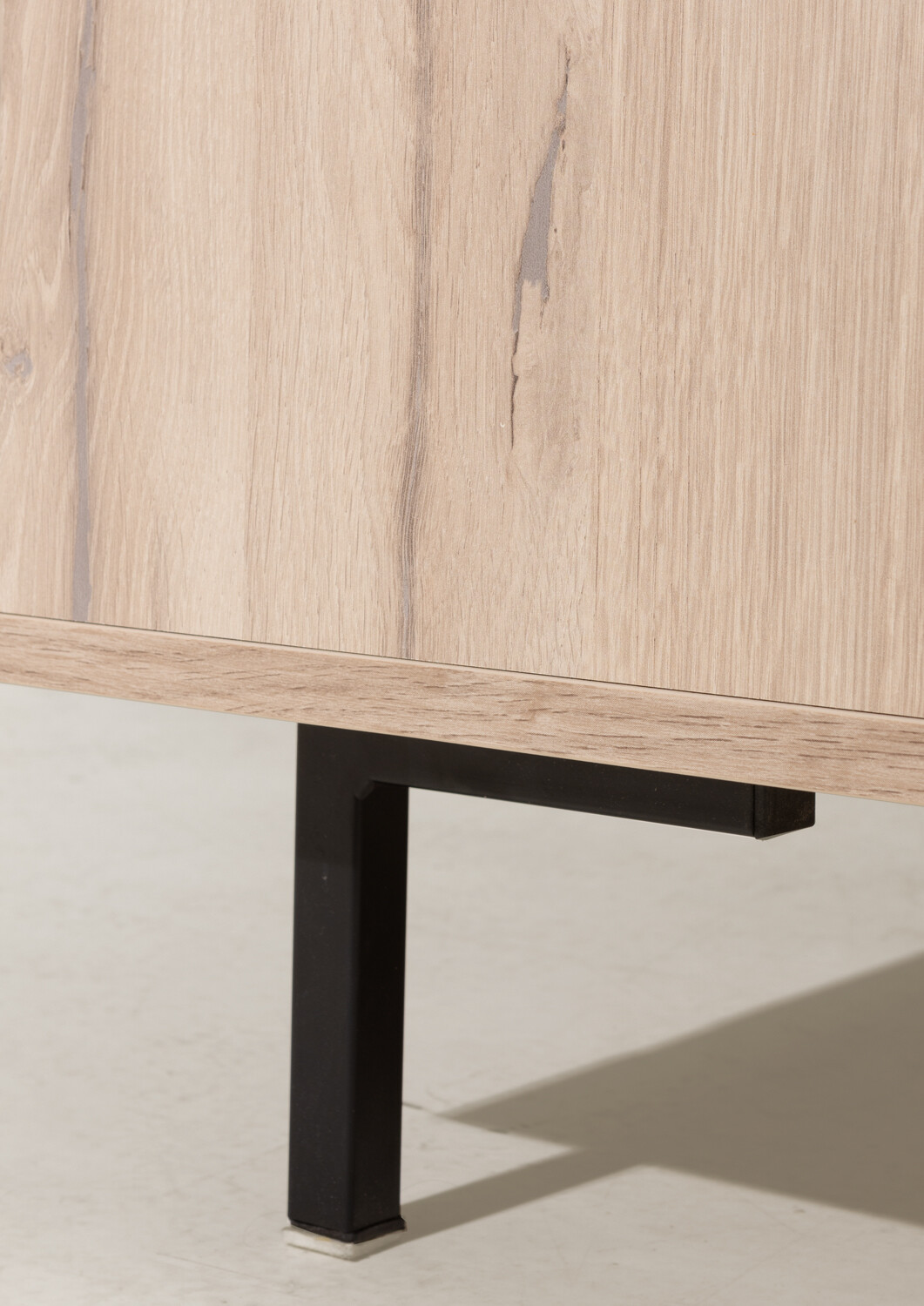 Žurnālu galdiņš Livlevo 112