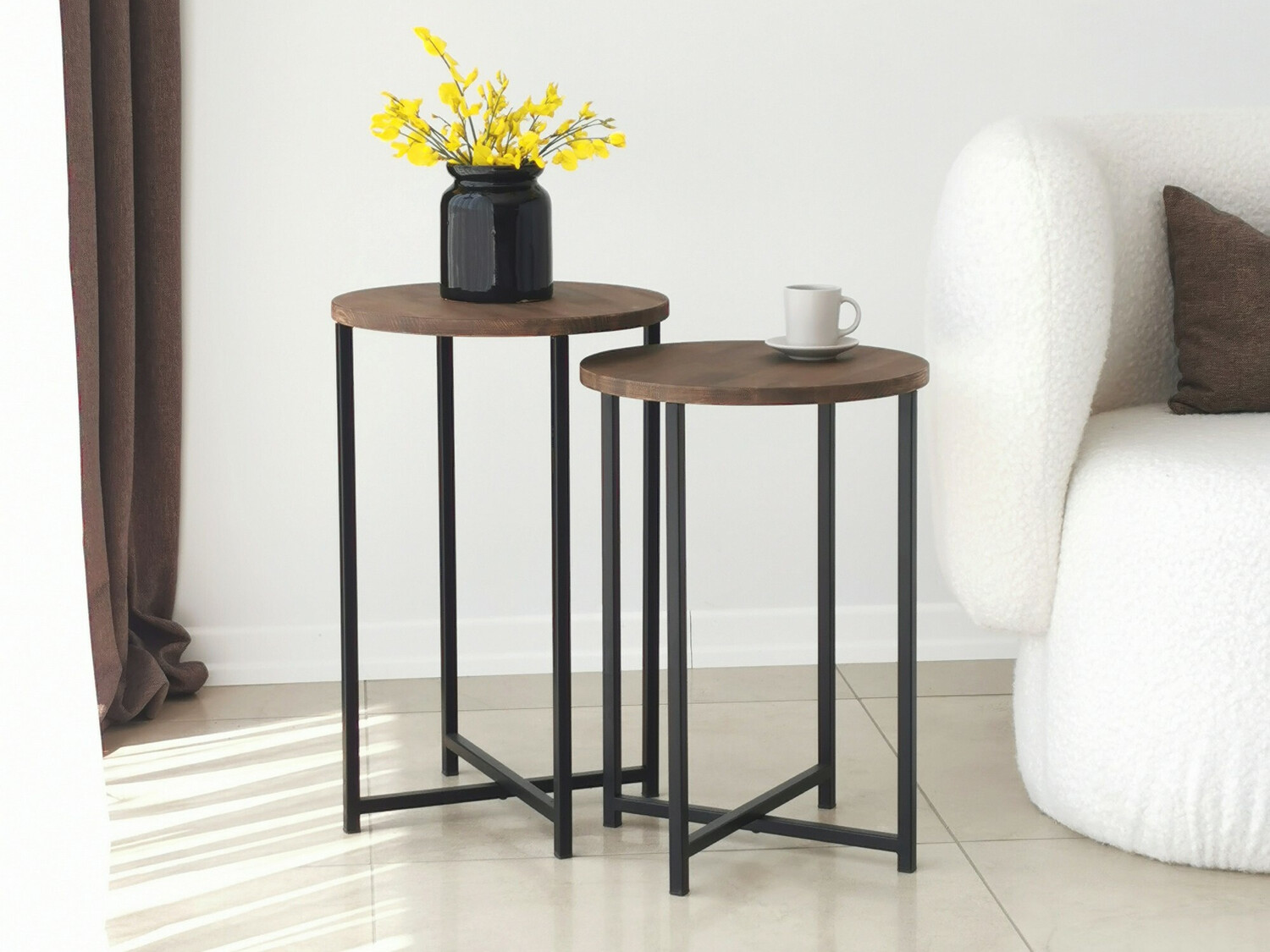 Kafijas galdiņu komplekts Kailua 1625 (Melns + Riekstkoks)