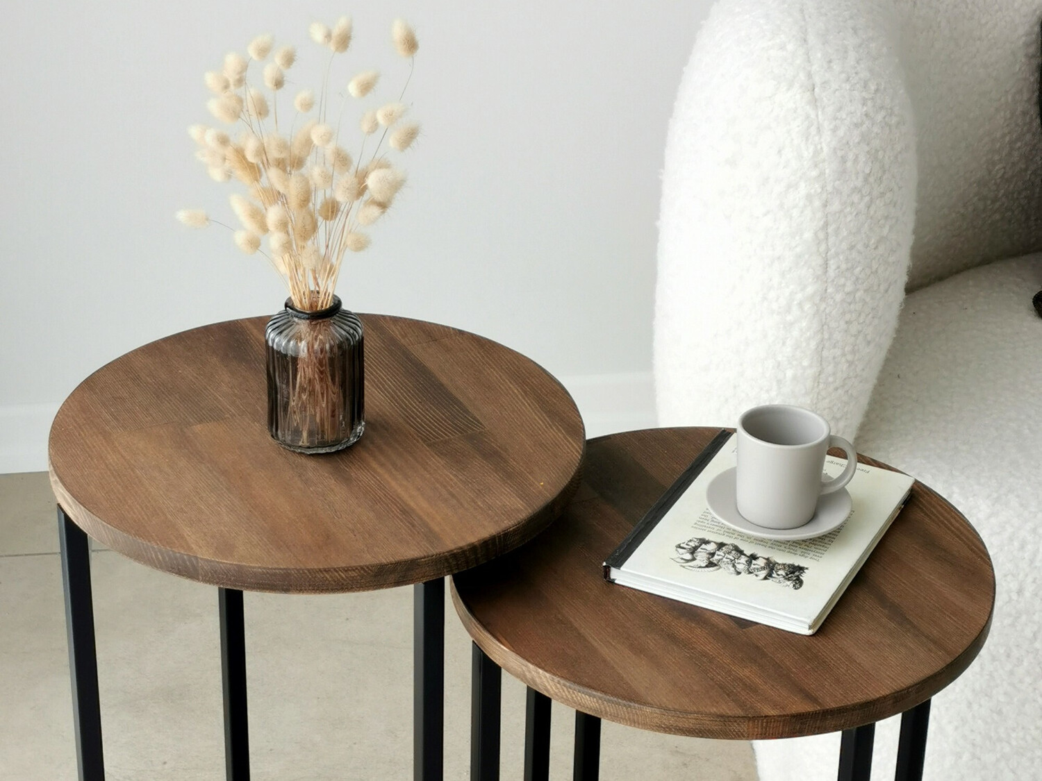 Kafijas galdiņu komplekts Kailua 1625 (Melns + Riekstkoks)