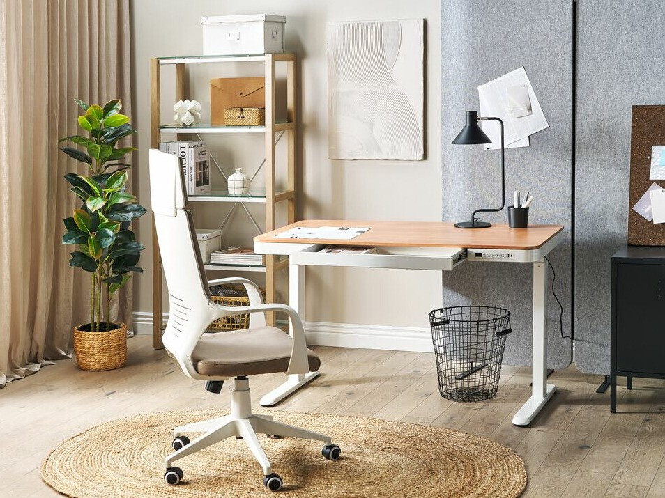 Rakstāmgalds ar regulējamu augstumu Berwyn 224 (Balts + Gaišs koks)