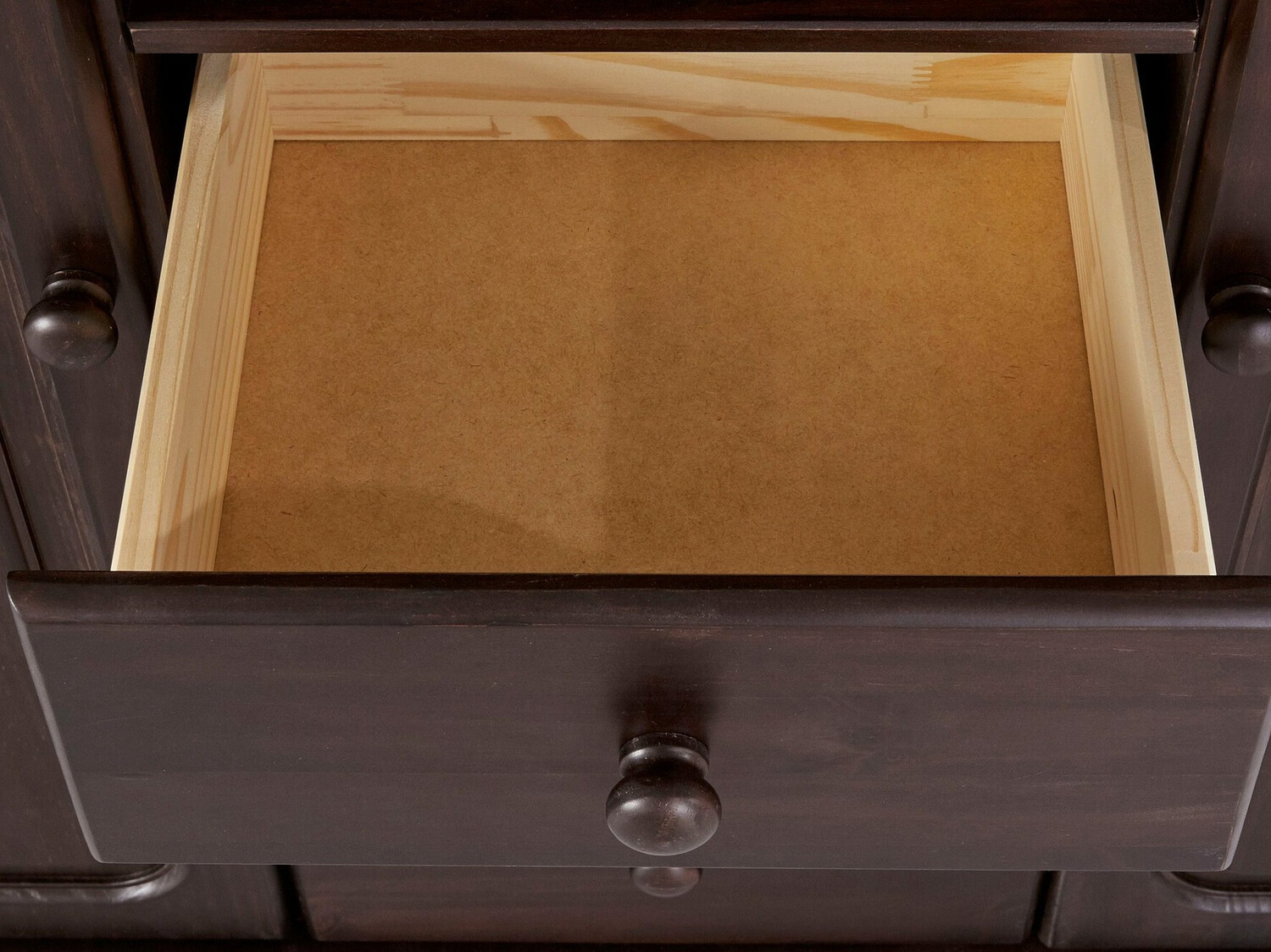 Kumode Fenlaru 108 (Tumši brūns)