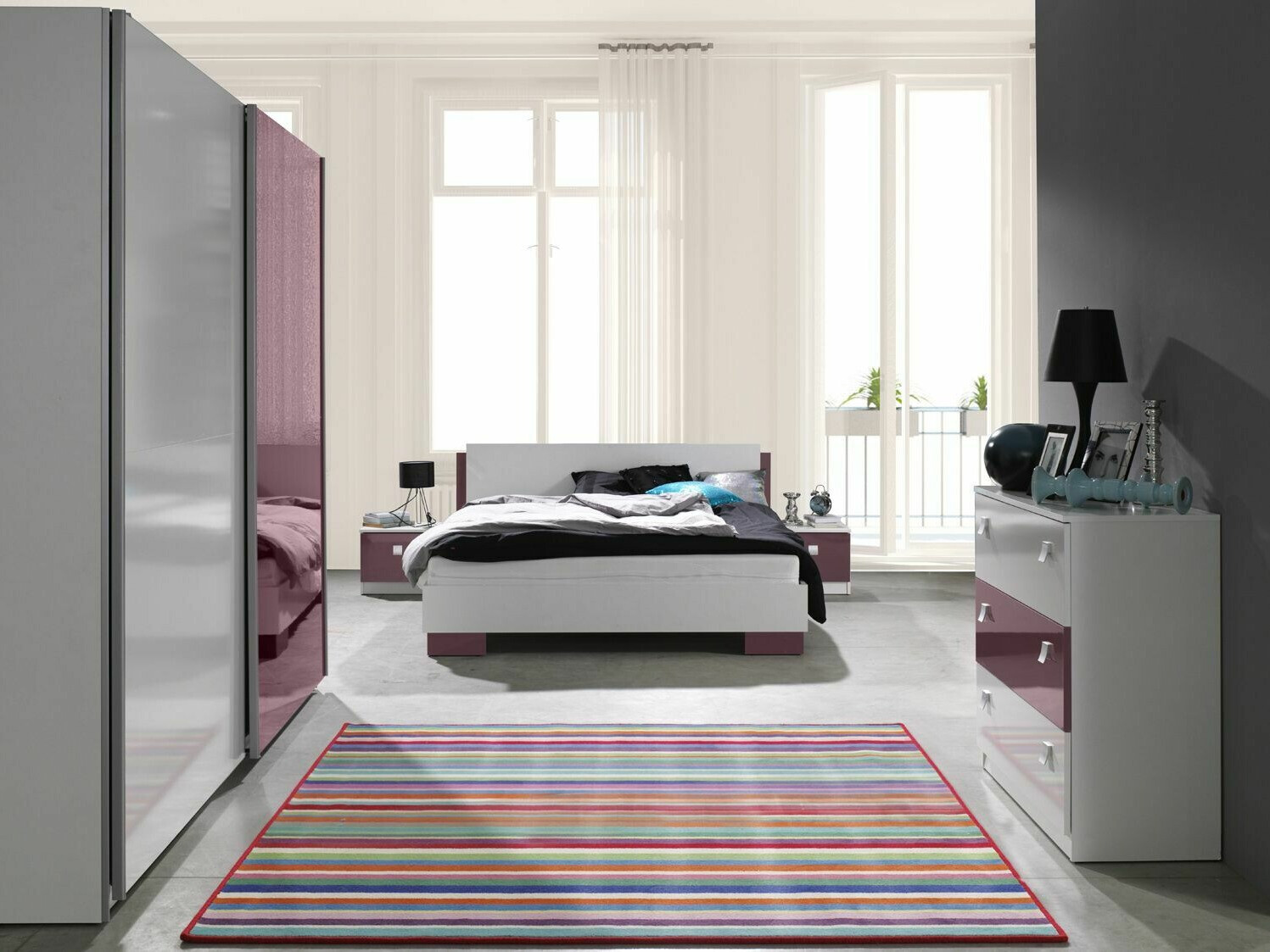 Kомод Murrieta 109 (Белый + Глянцевый Фиолетовый)