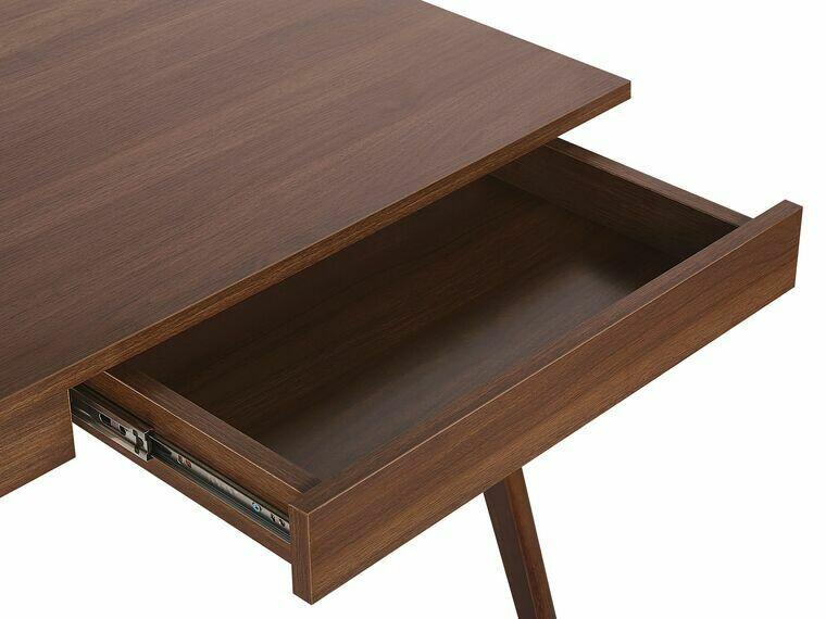 Rakstāmgalds Berwyn 834 (Tumšs koks)