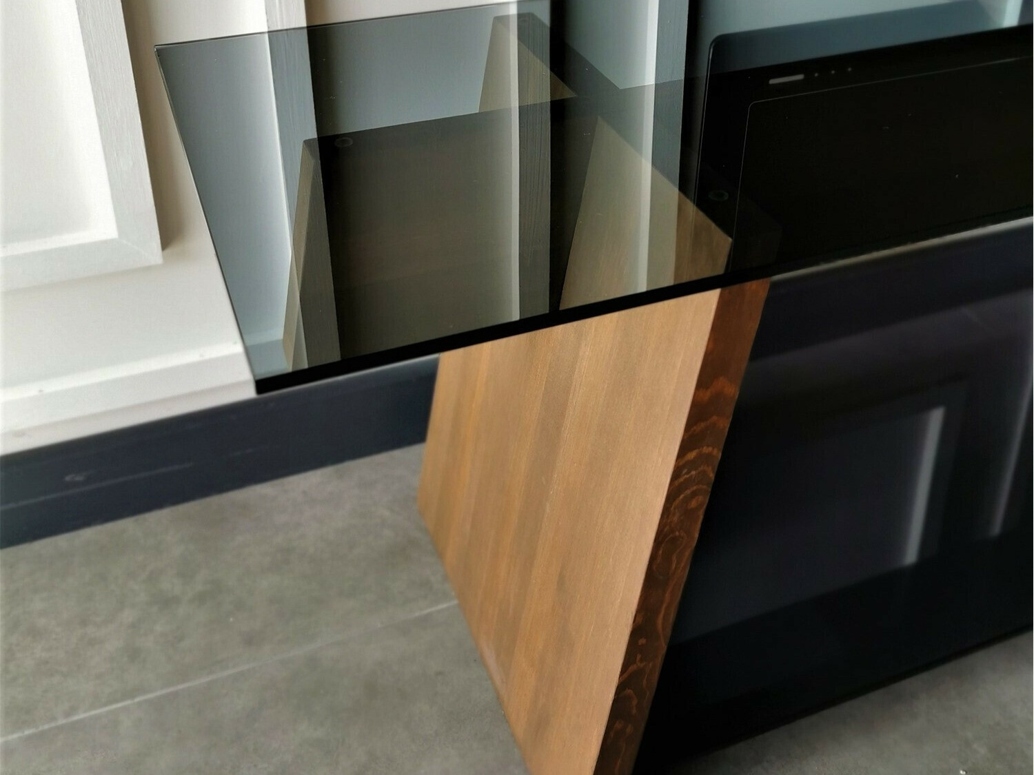 TV galds Kailua 1451