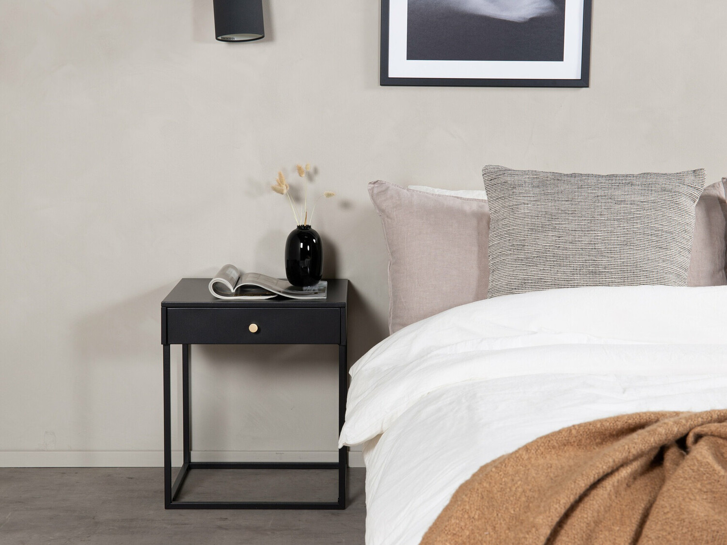 Naktsgaldiņš Evasevu 104 (Melns)