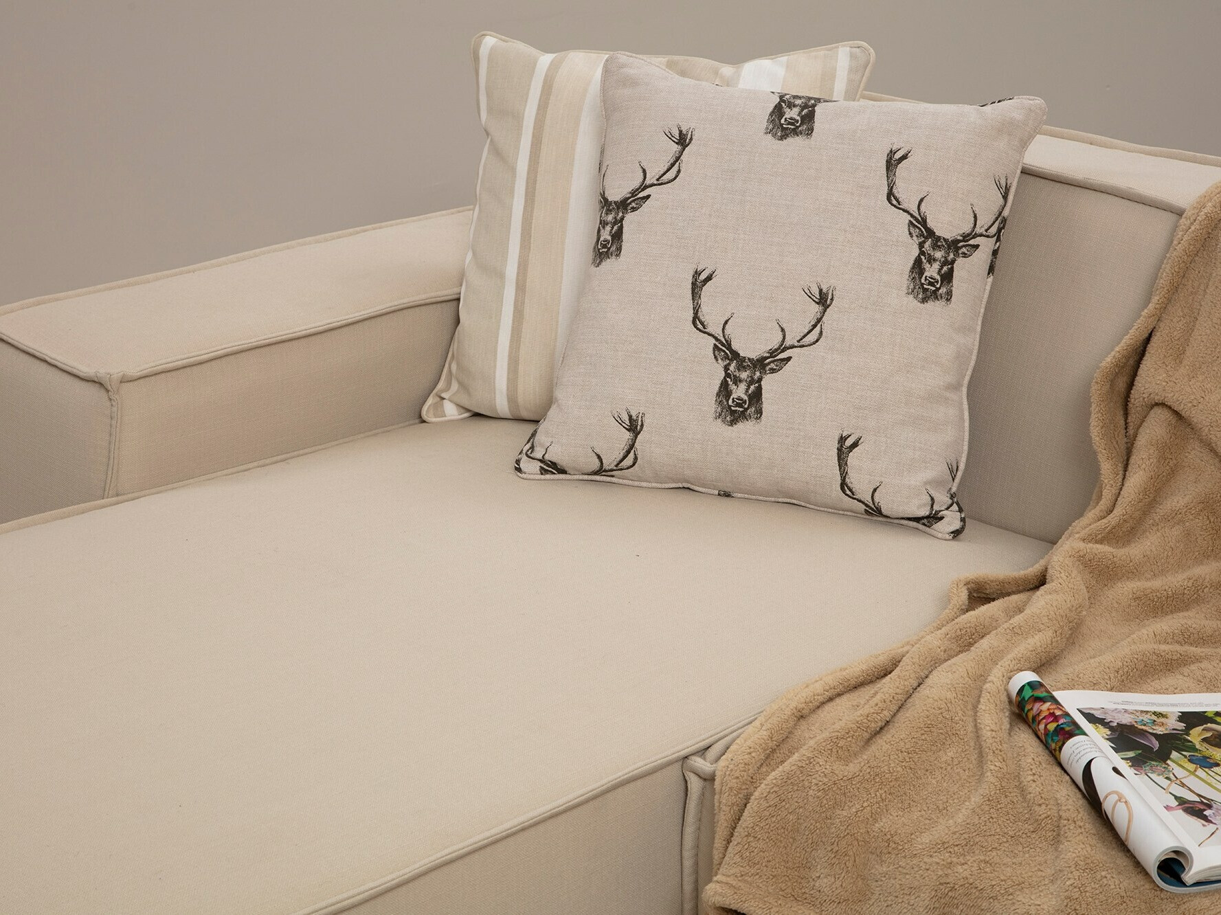 Stūra dīvāns Ferliva 106