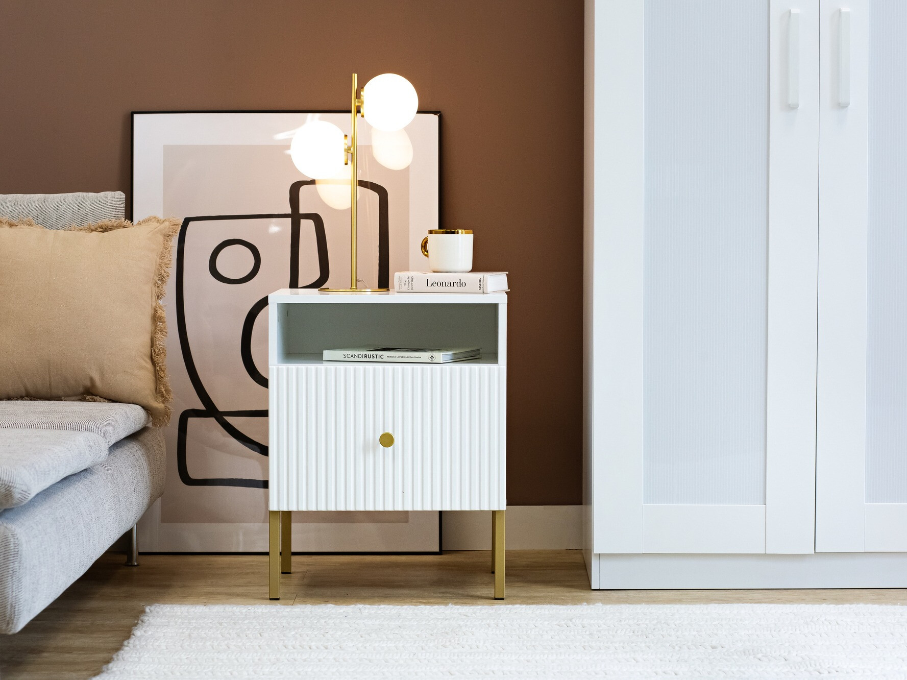 Naktsgaldiņš Etliva 106 (Balts + Zelta)