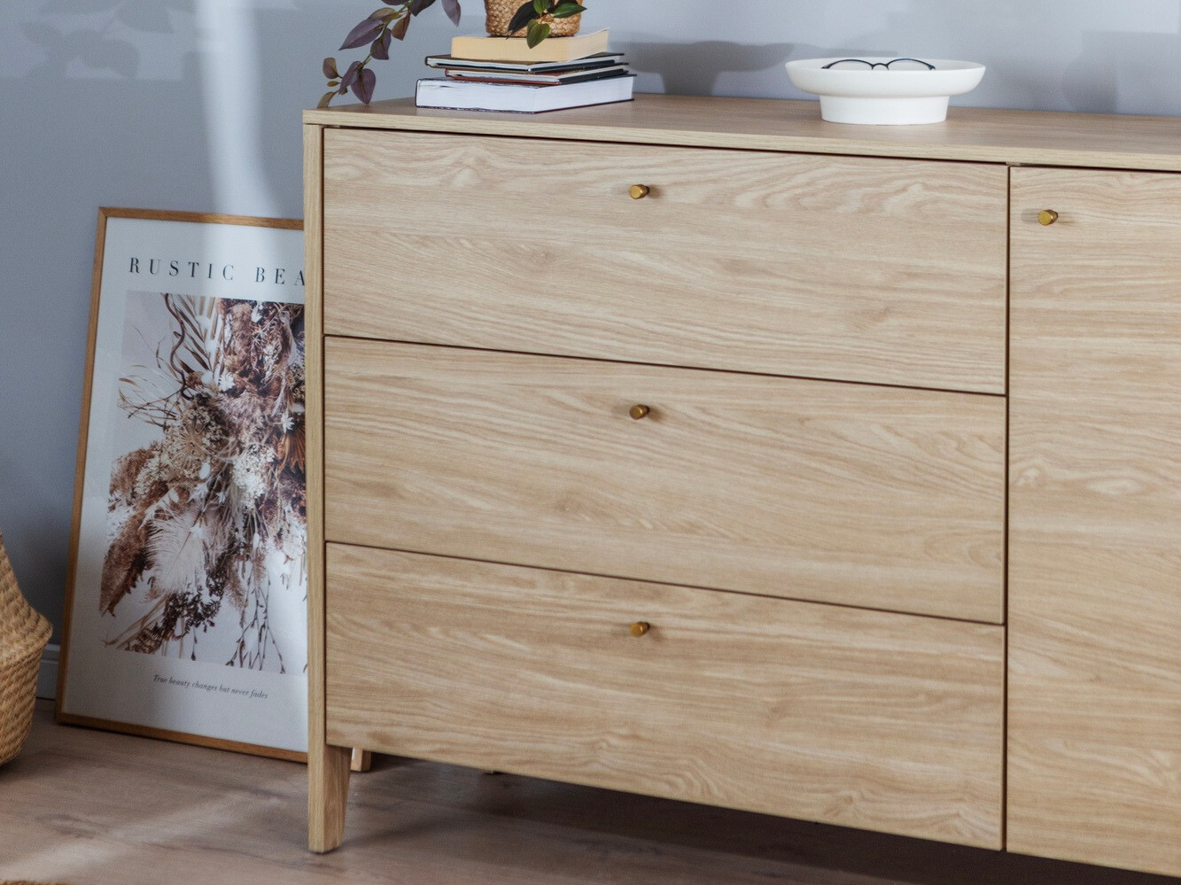 Kомод Salviri 103