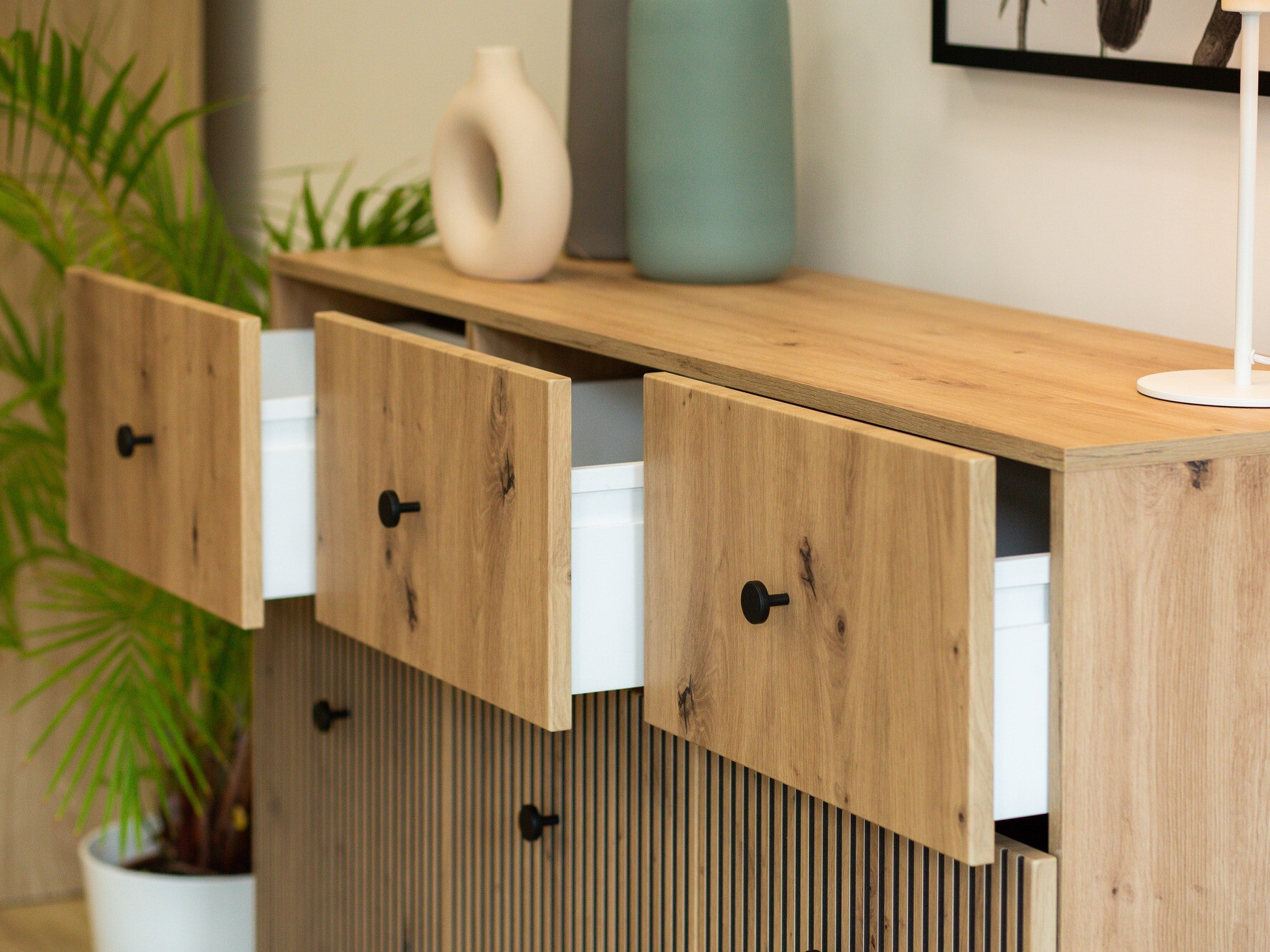 Kомод Beltivi 101