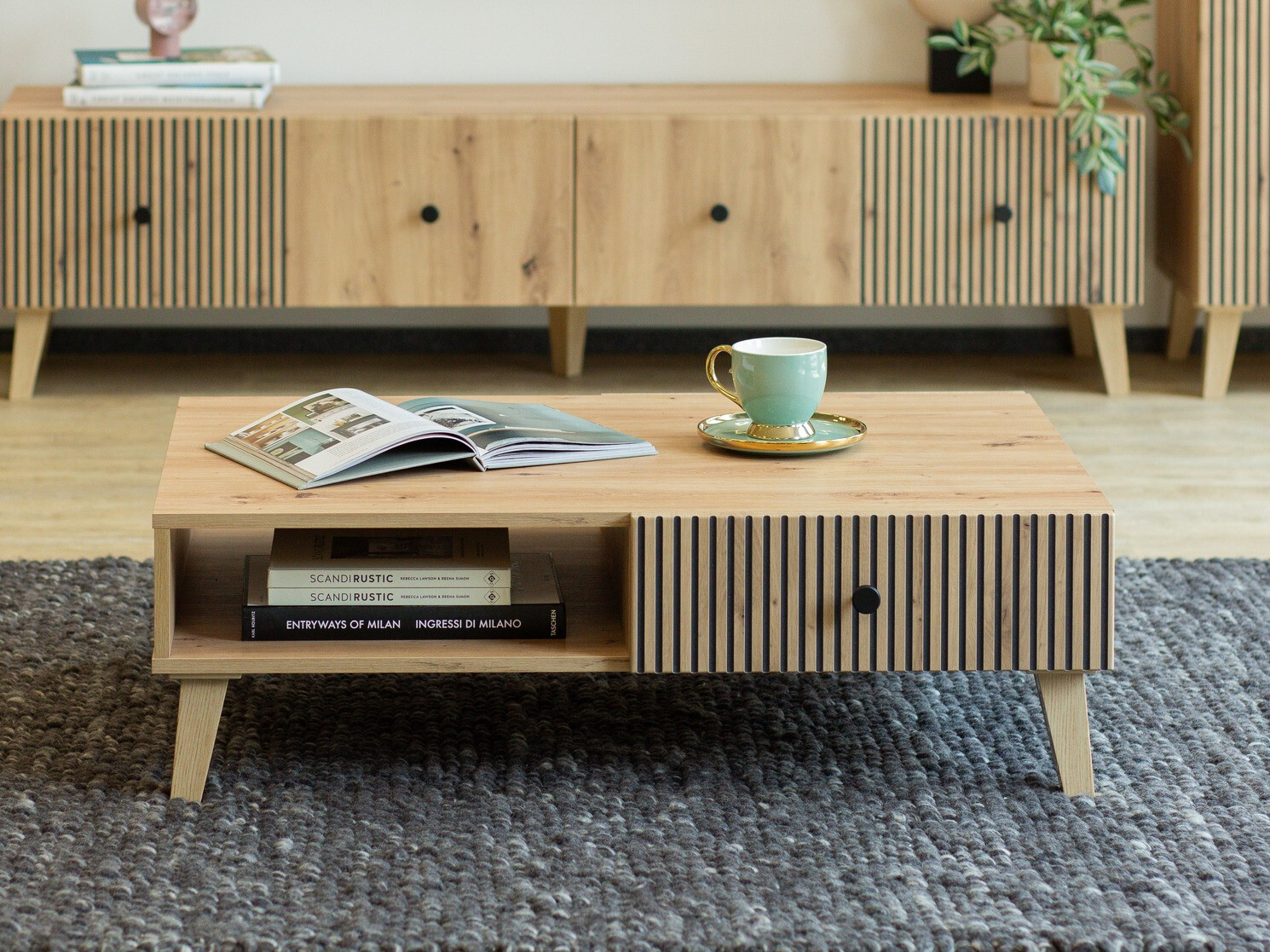 Žurnālu galdiņš Beltivi 103