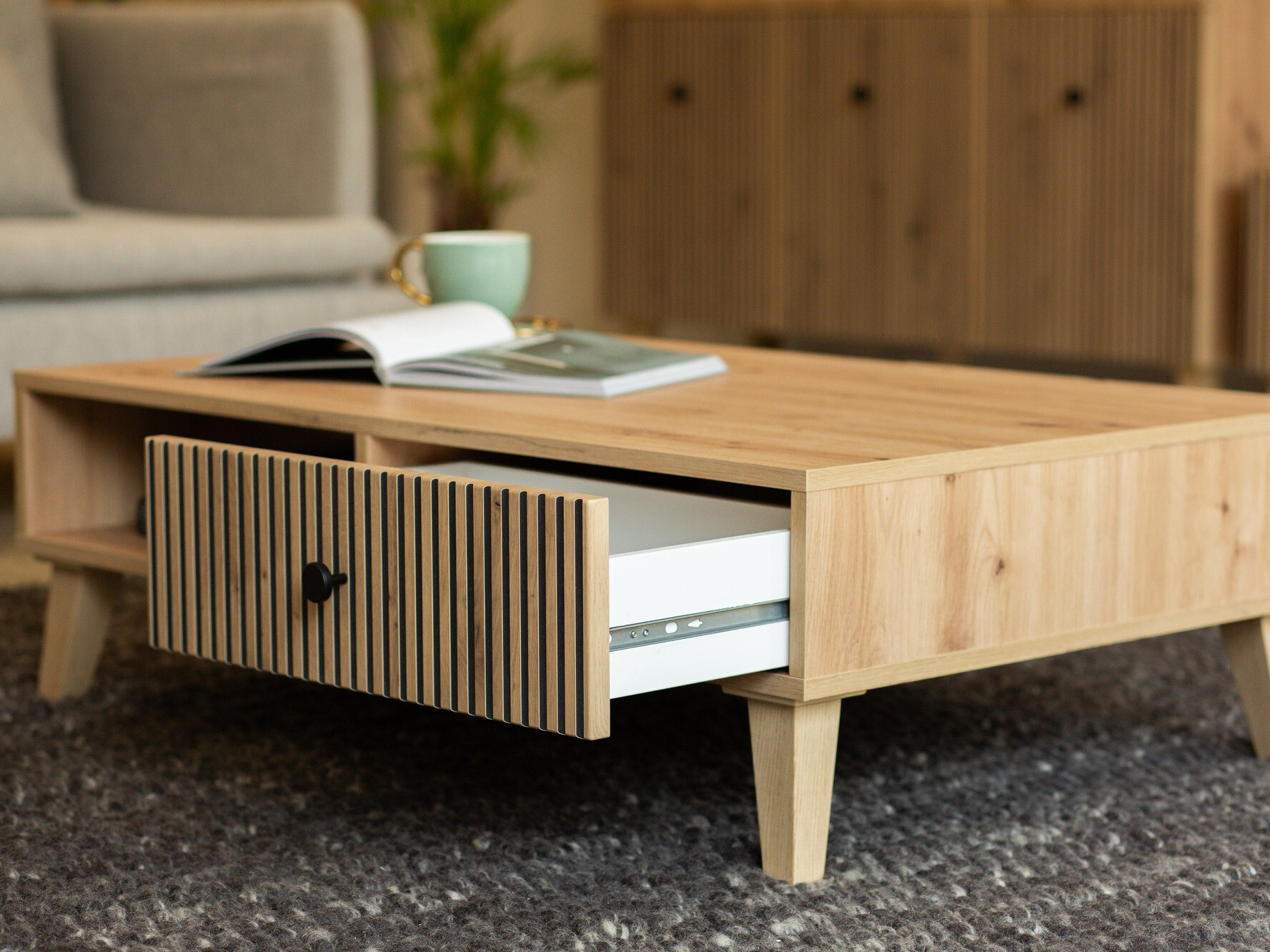 Žurnālu galdiņš Beltivi 103