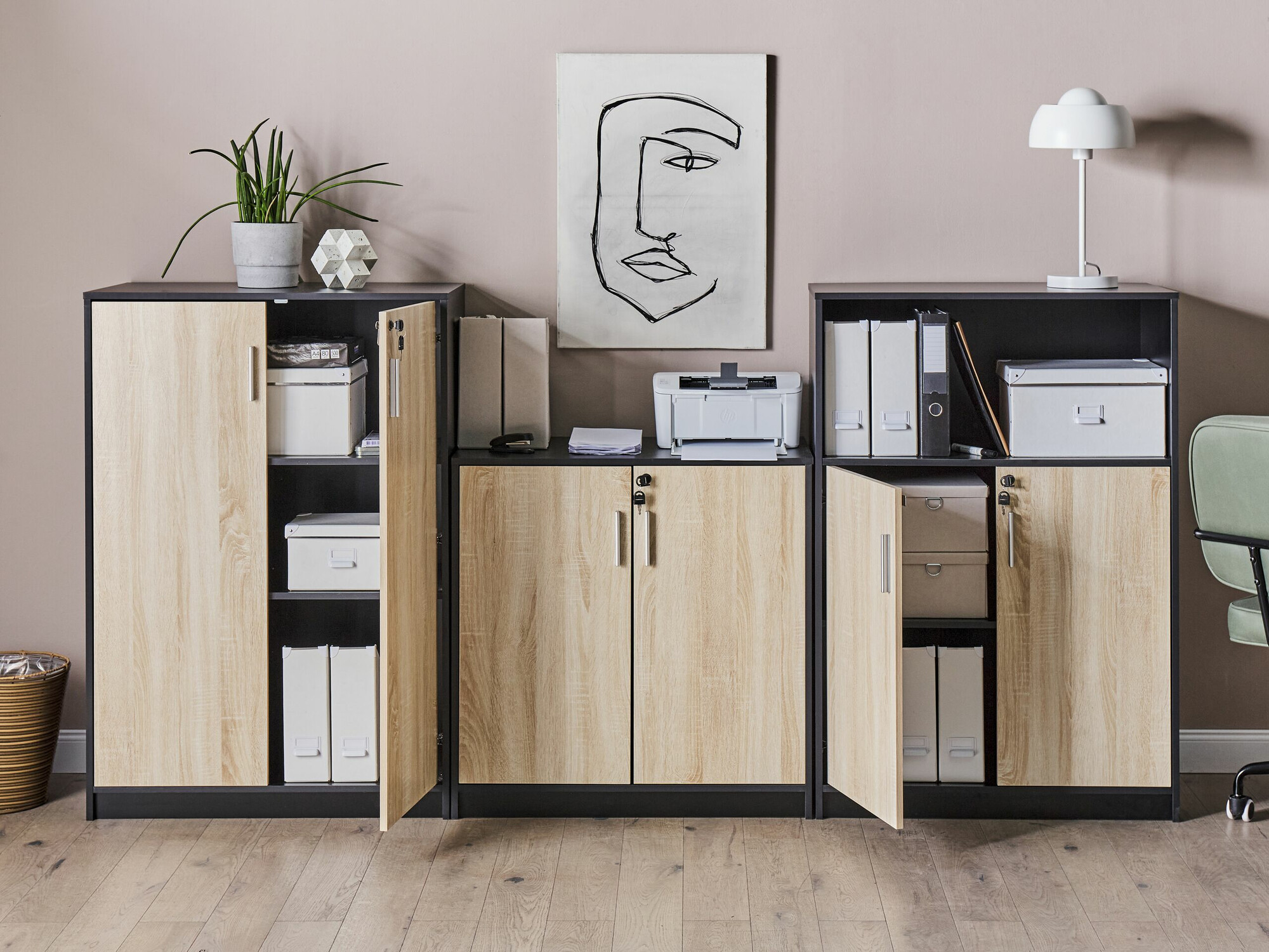 Skapis Berwyn 1510 (Melns + Gaiši brūns)