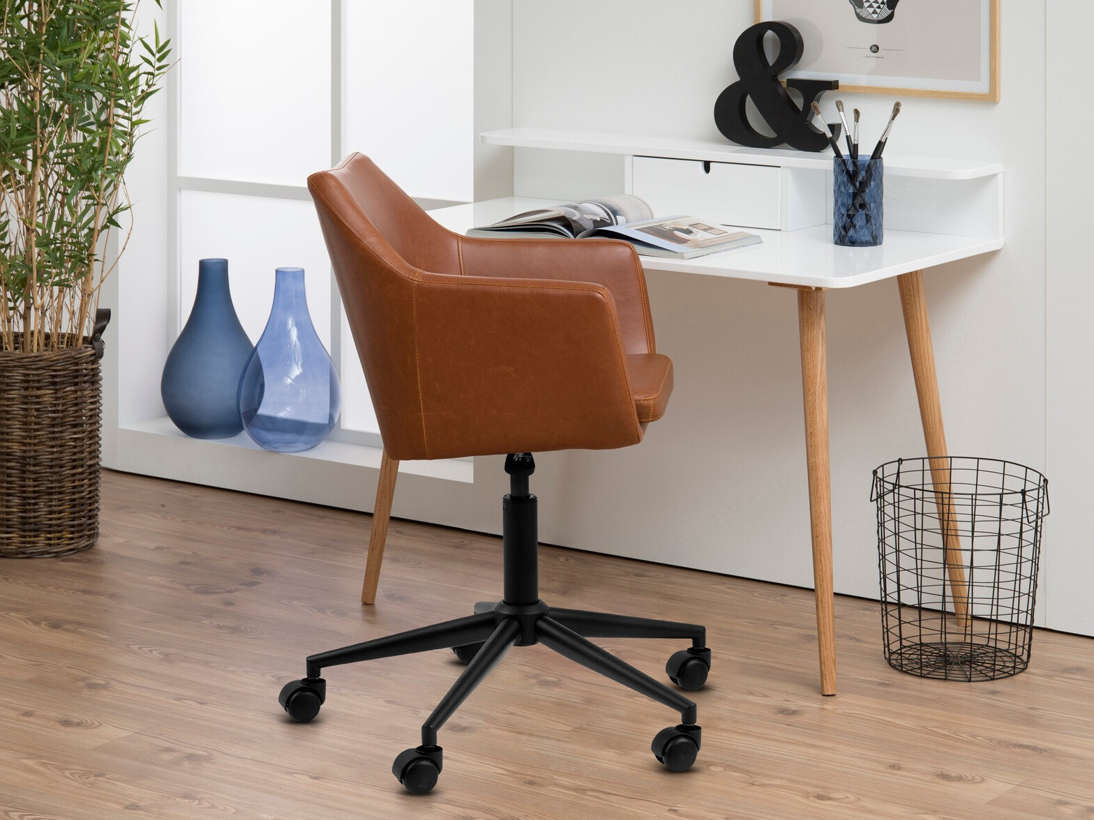 Офисный стул Norsica 166 (Чёрный + Коричневый)