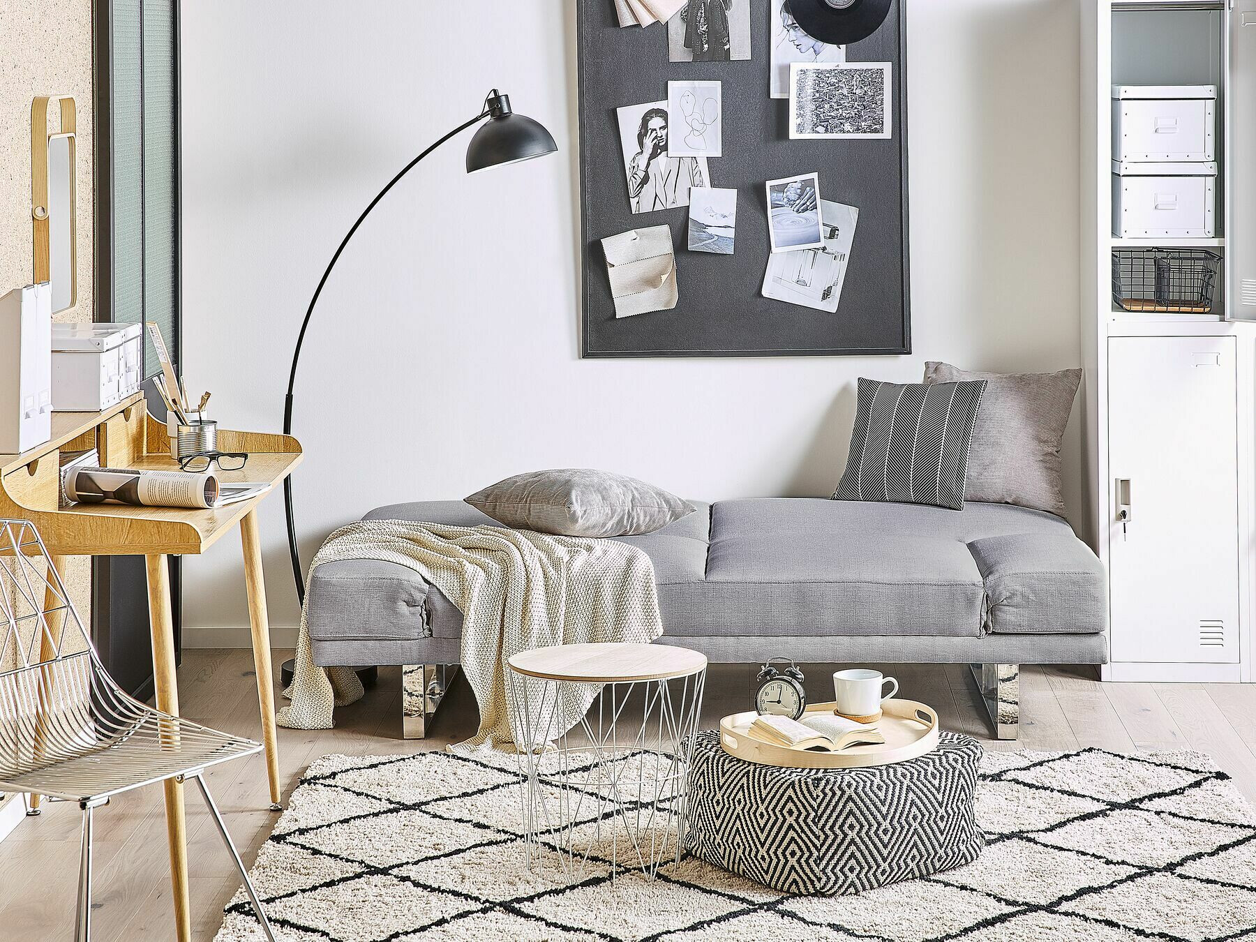 Dīvāns gulta Berwyn 1646 (Gaiši pelēks)