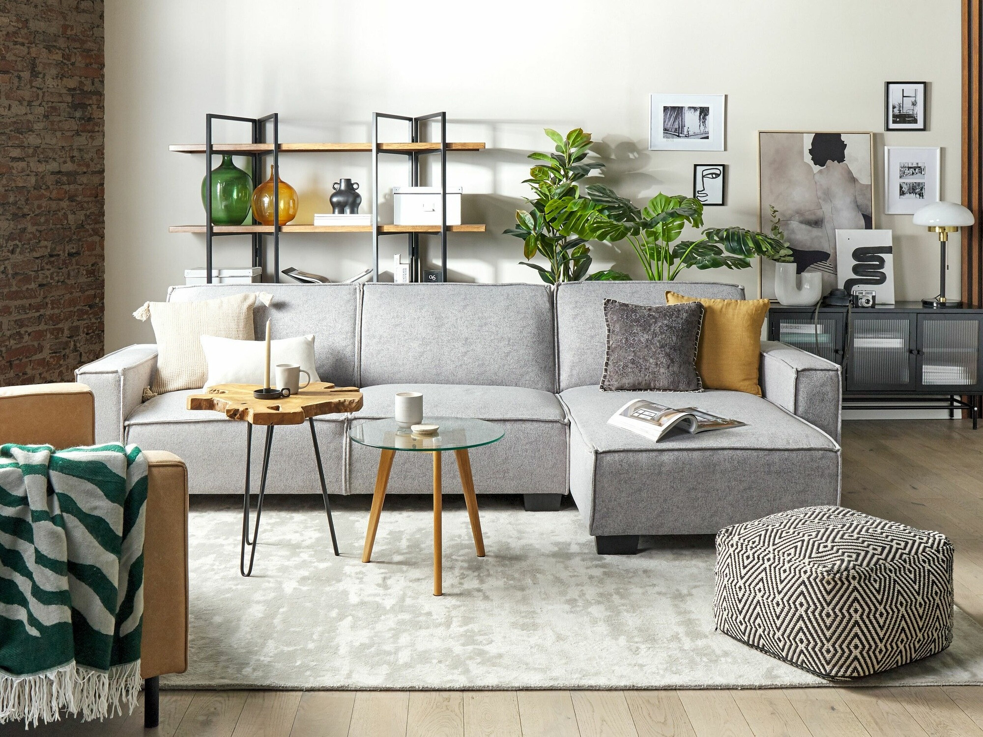 Stūra dīvāns Berwyn 1649