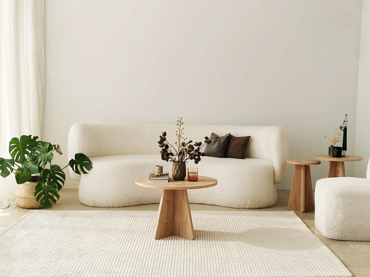 Žurnālu galdiņš Kailua 1818 (Ozols)