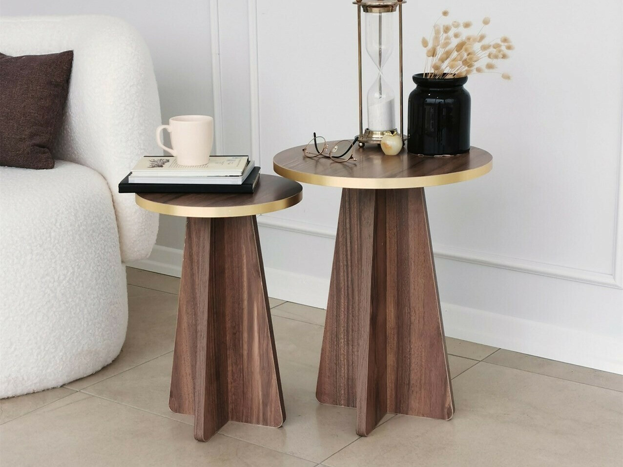 Kafijas galdiņu komplekts Kailua 1858 (Riekstkoks + Zelta)