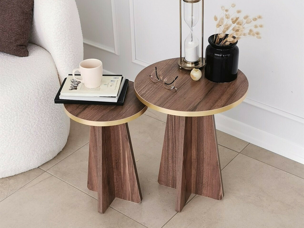 Kafijas galdiņu komplekts Kailua 1858 (Riekstkoks + Zelta)