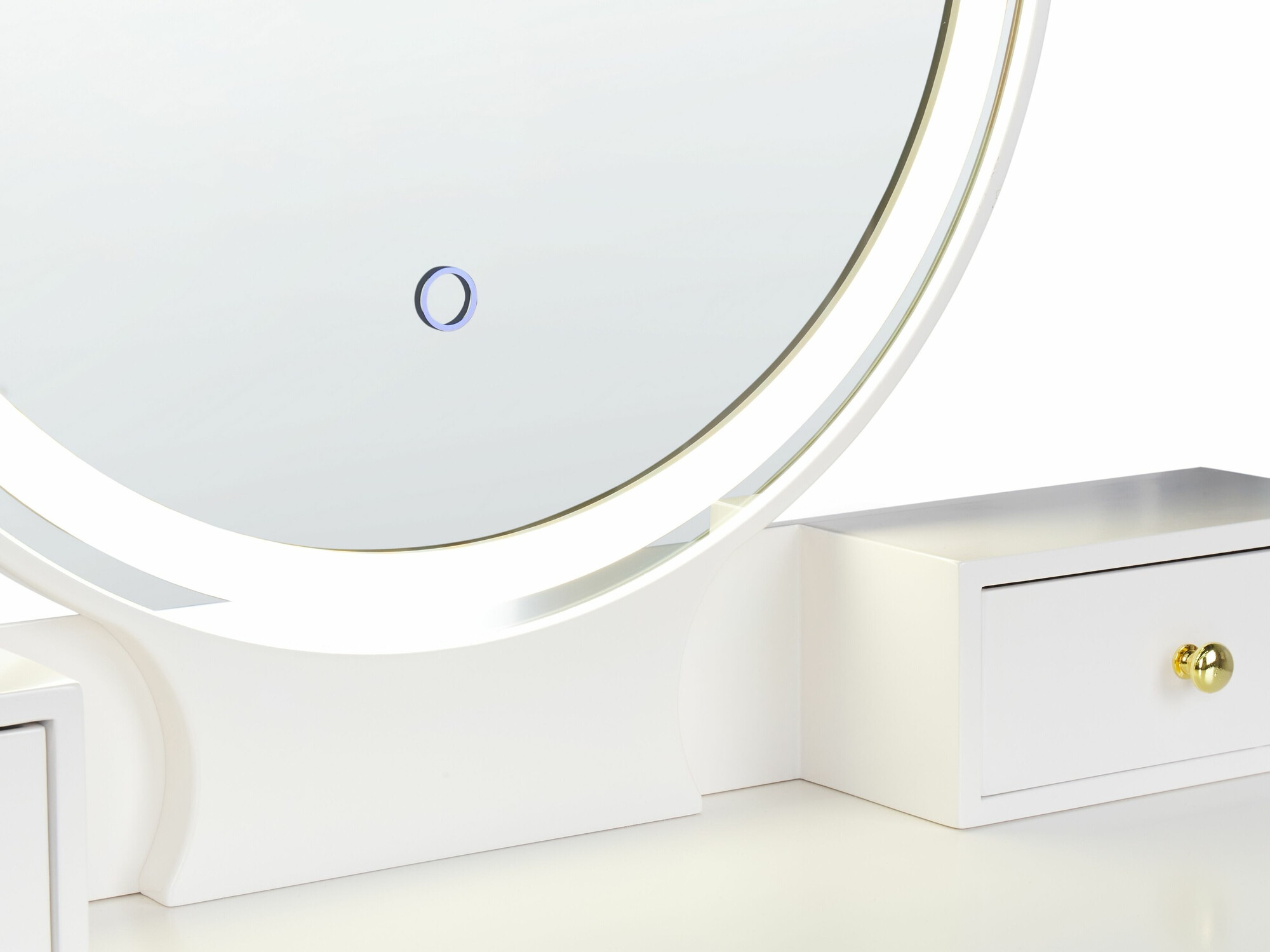 Grima galds Berwyn 1731 (Balts + Zelta)