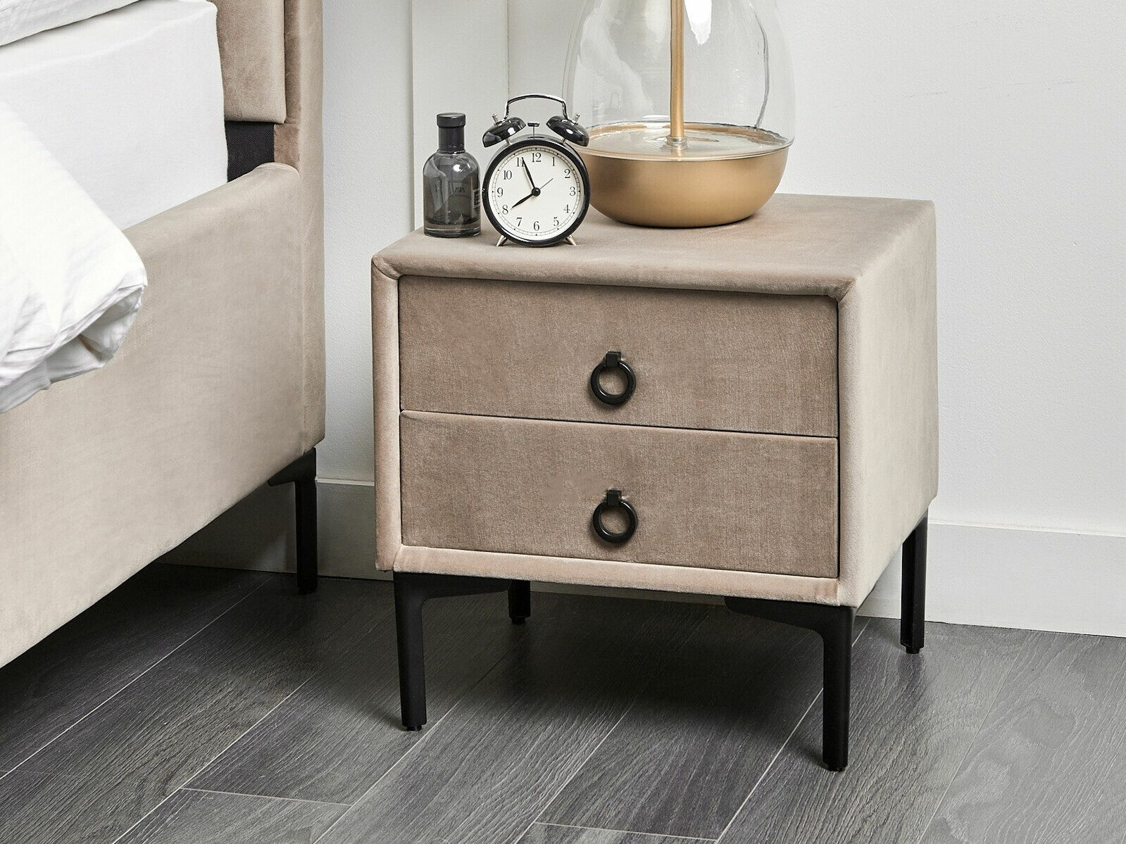 Прикроватная тумбочка Berwyn 305 (Taupe)