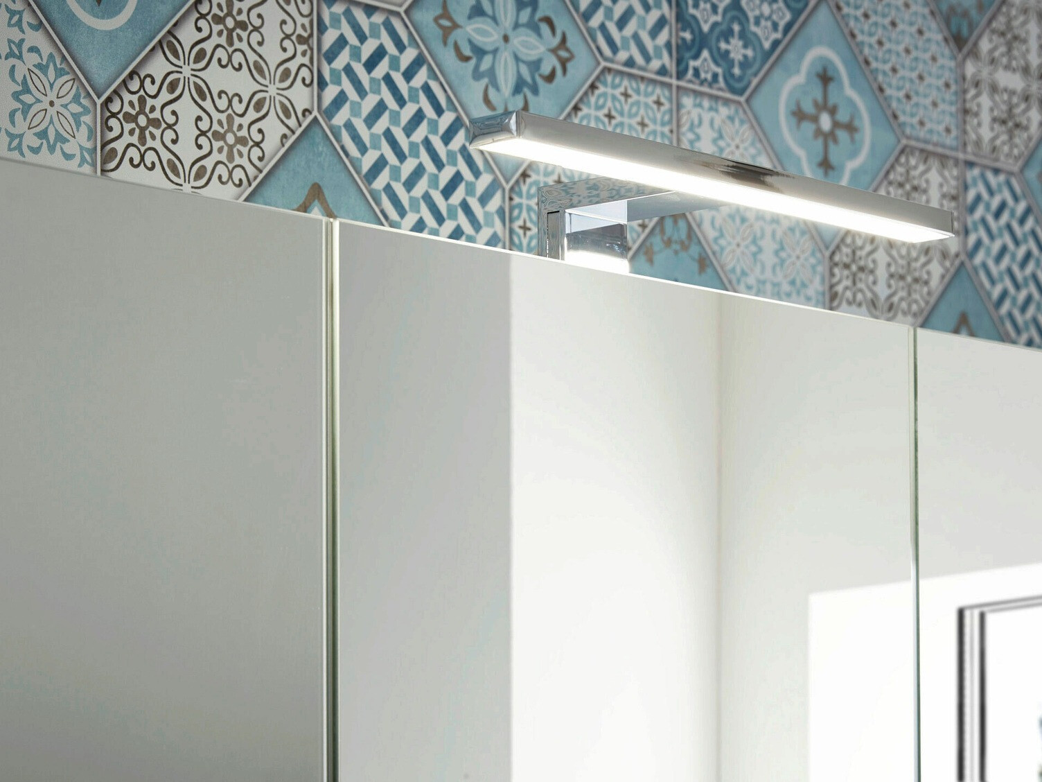 Шкаф для ванной комнаты c зеркалом Temeli 101 (Белый)