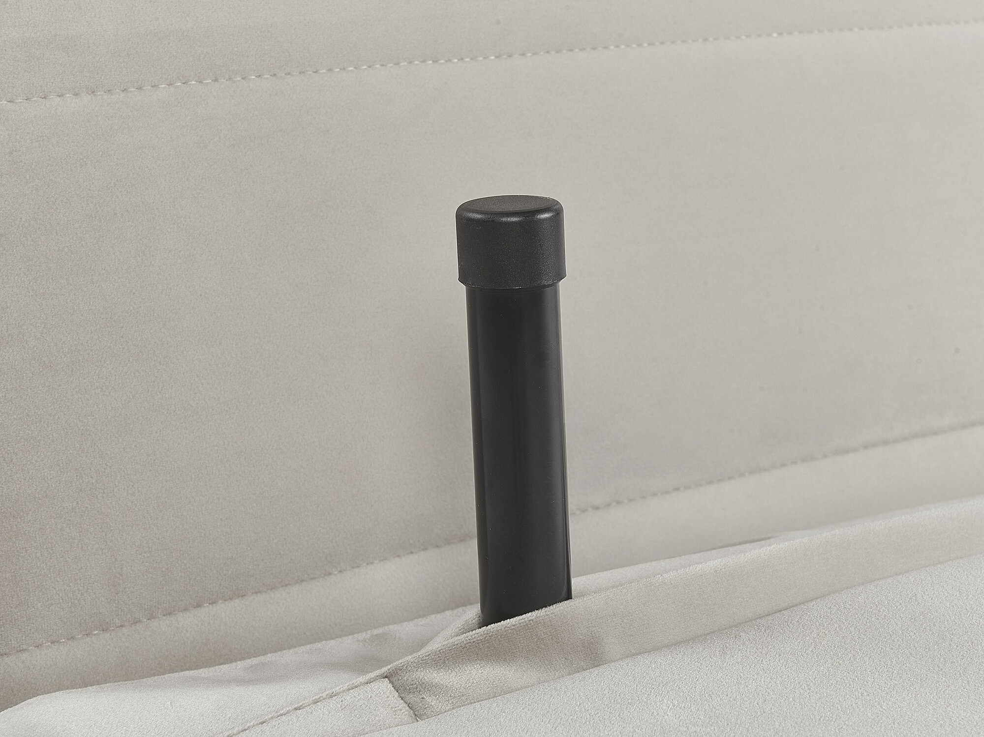 Krēsls Berwyn 114 (Gaiši pelēks)