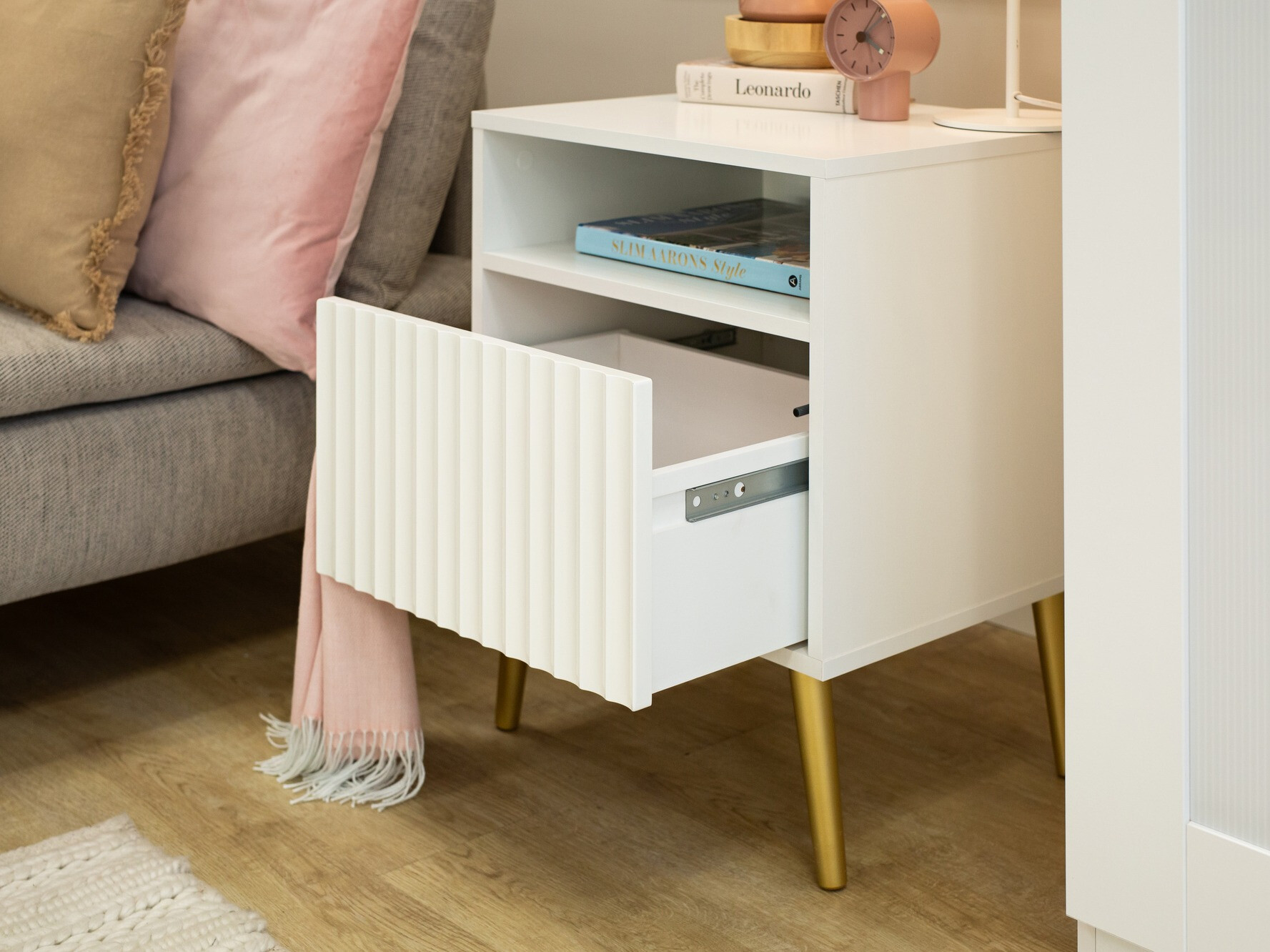 Naktsgaldiņš Cirferi 106 (Balts + Zelta)