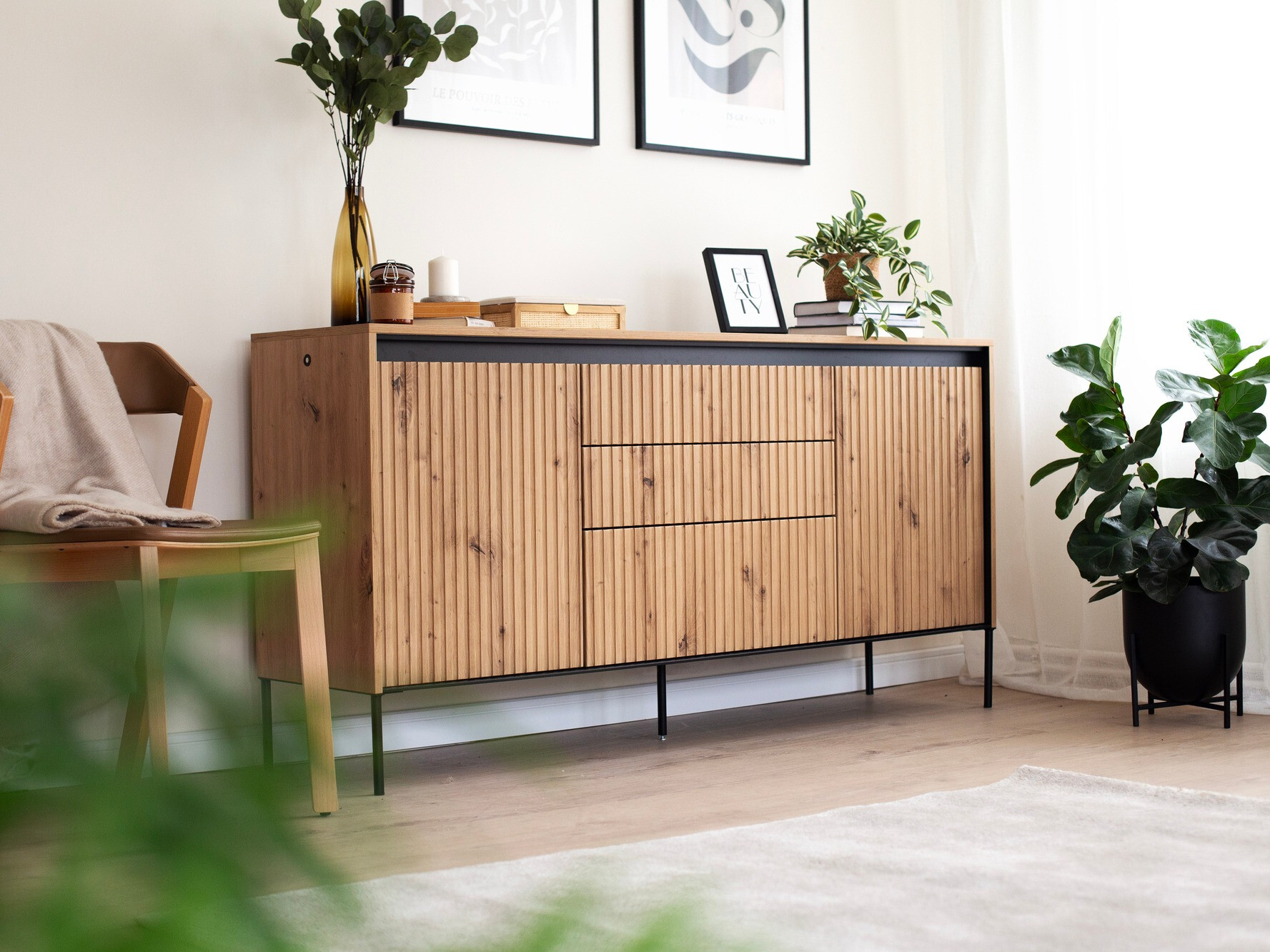 Kumode Fernolu 100 (Artisan ozols + Melns)