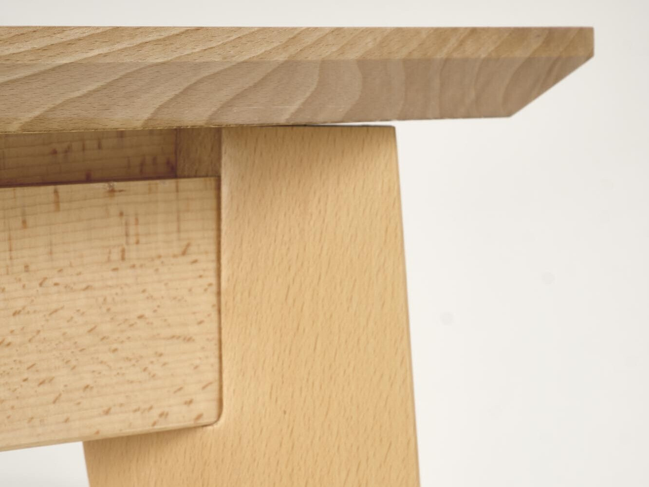 Galds Houston 1751 (Ozols)