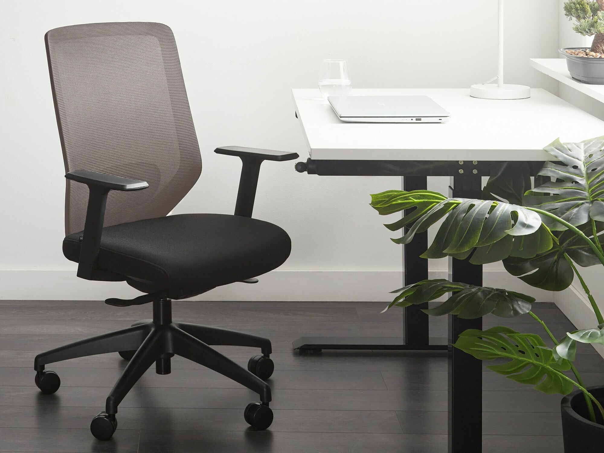 Офисный стул Berwyn 2071 (Серый + Чёрный)