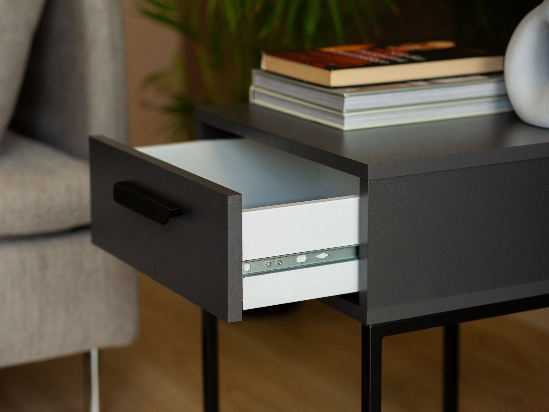 Naktsgaldiņš Bristol 191 (Antracīts)