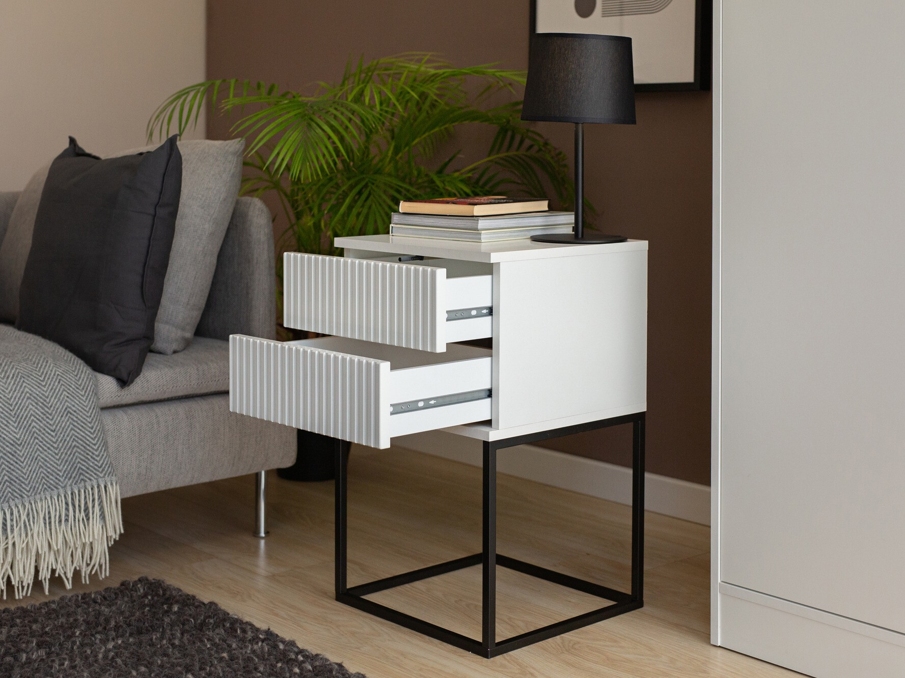 Naktsgaldiņš Bristol 195 (Balts)