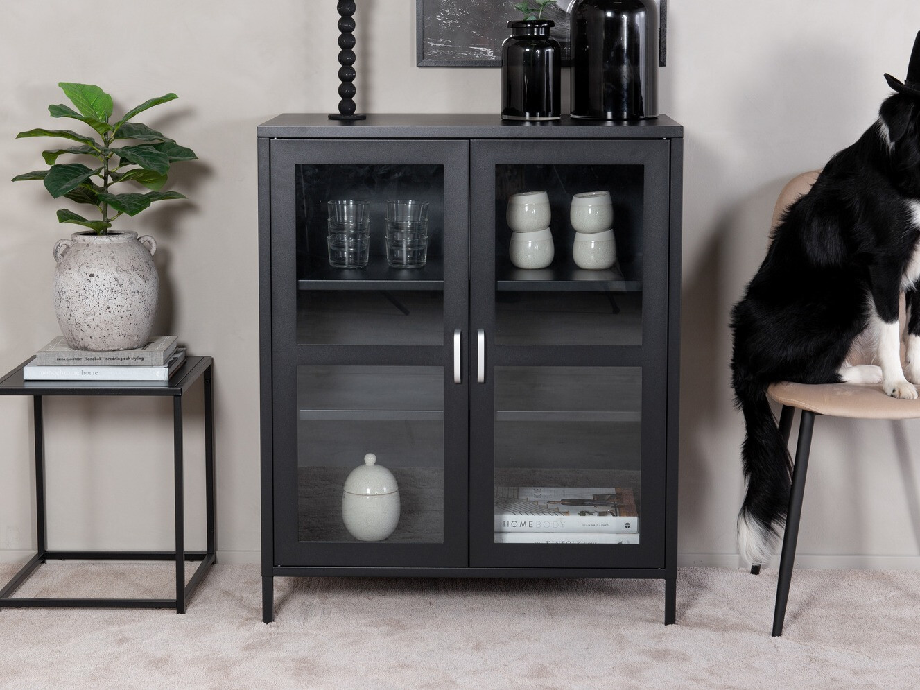 Skapis Dallas 208 (Melns)