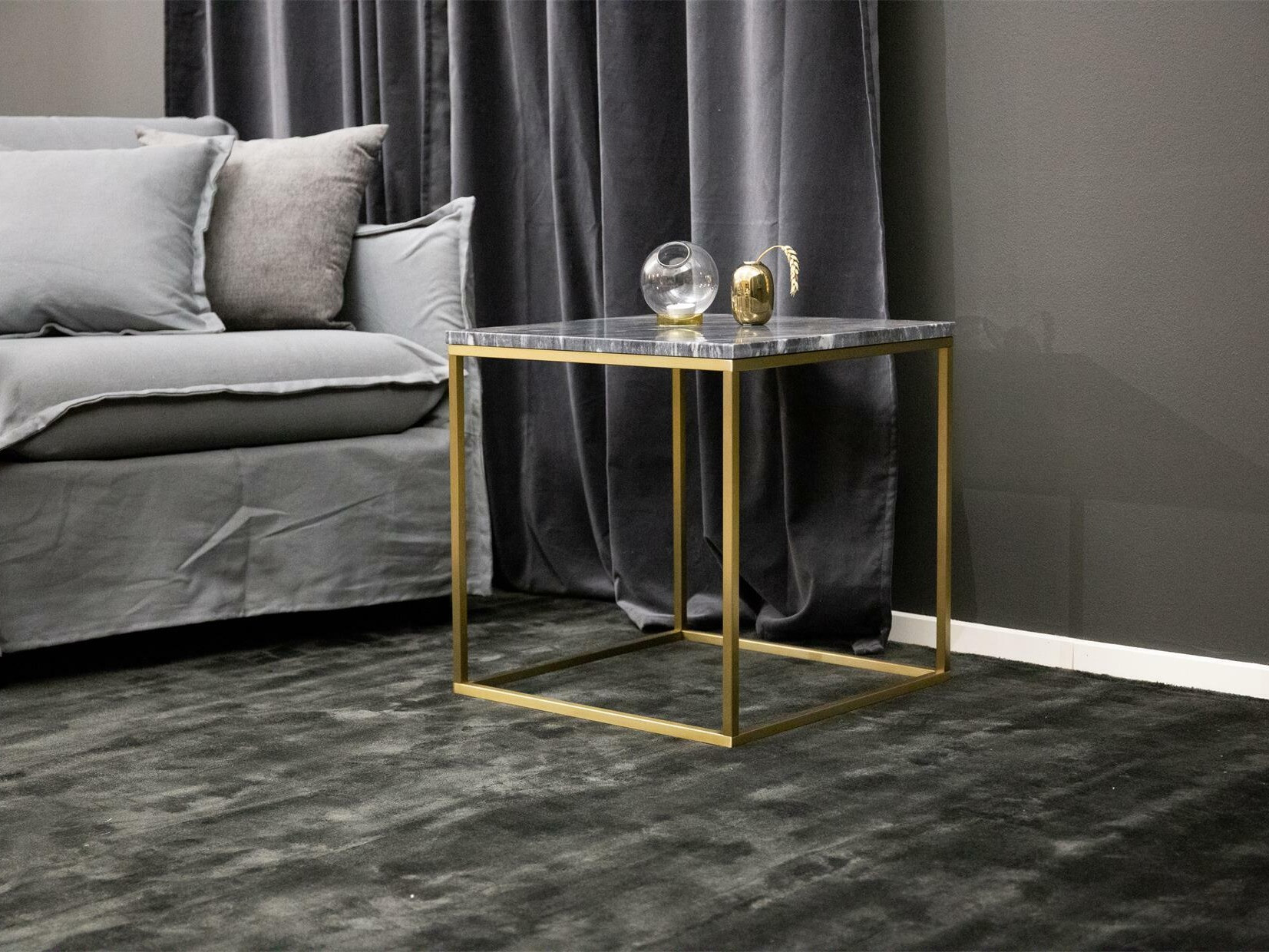 Žurnālu galdiņš Dallas 178 (Melnais marmors + Misiņš)