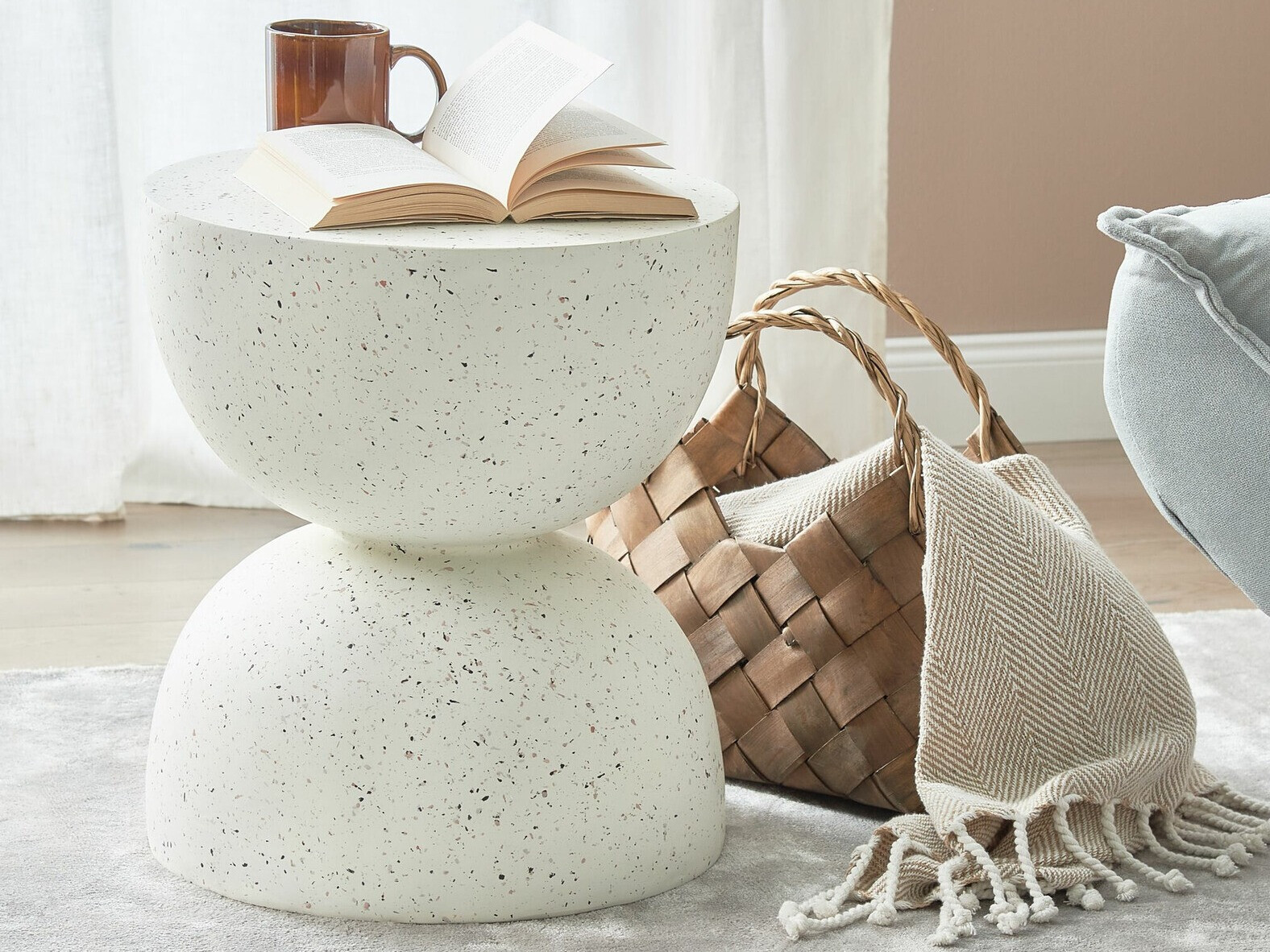 Kafijas galdiņš Berwyn 2143 (Krēms + Terazzo)