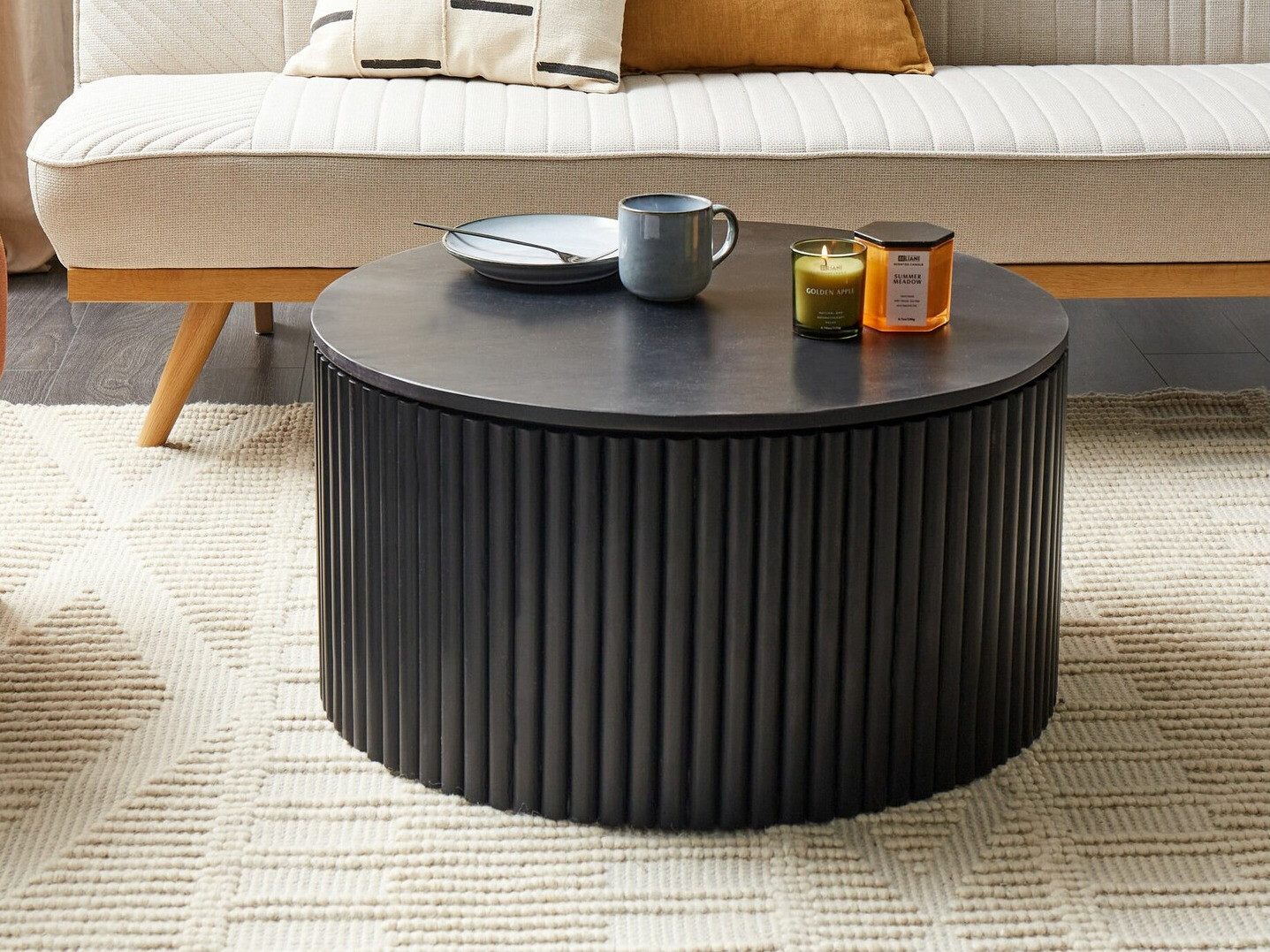 Žurnālu galdiņš Berwyn 2140 (Melns)